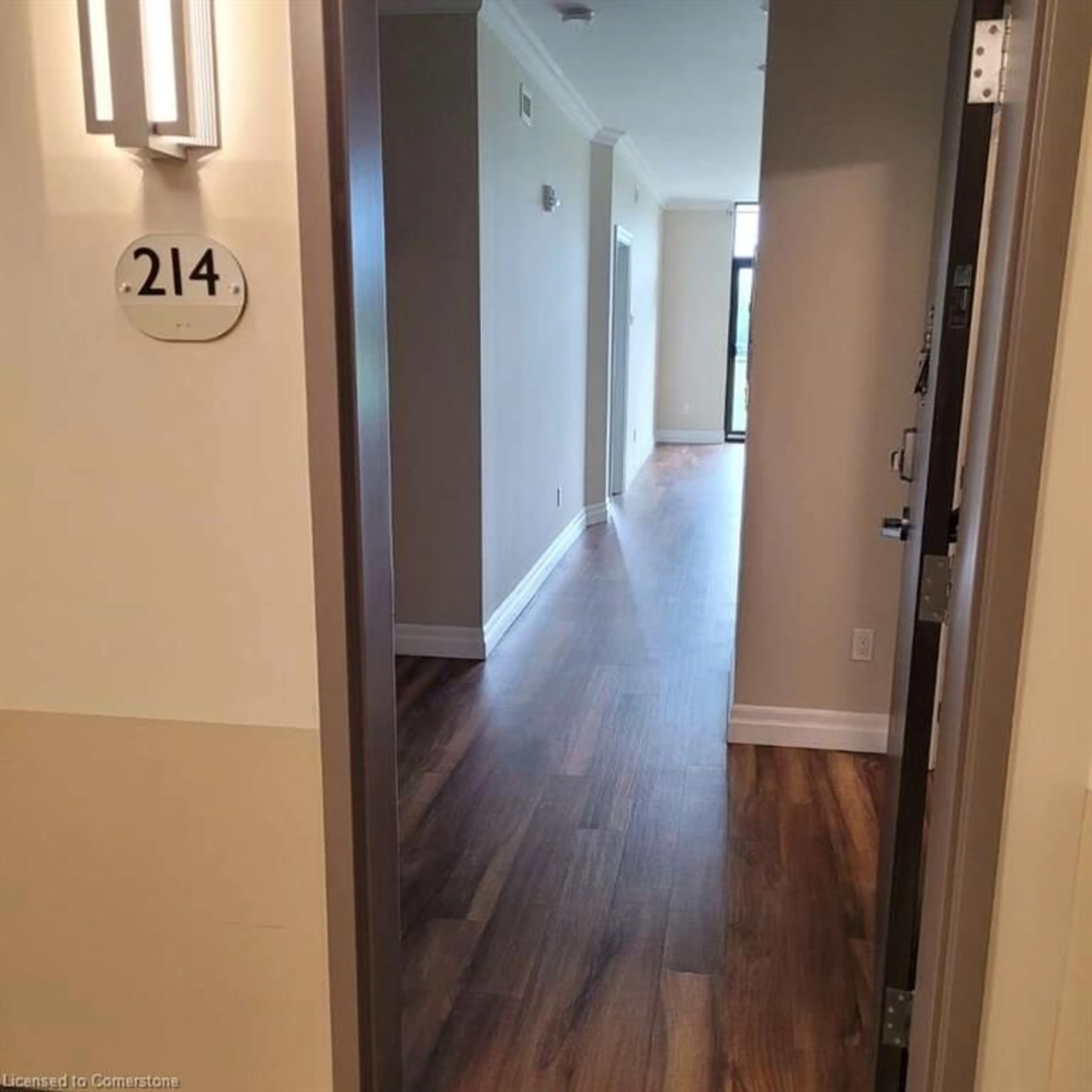 Indoor entryway, wood floors for 3290 New St #214, Burlington Ontario L7N 1M8