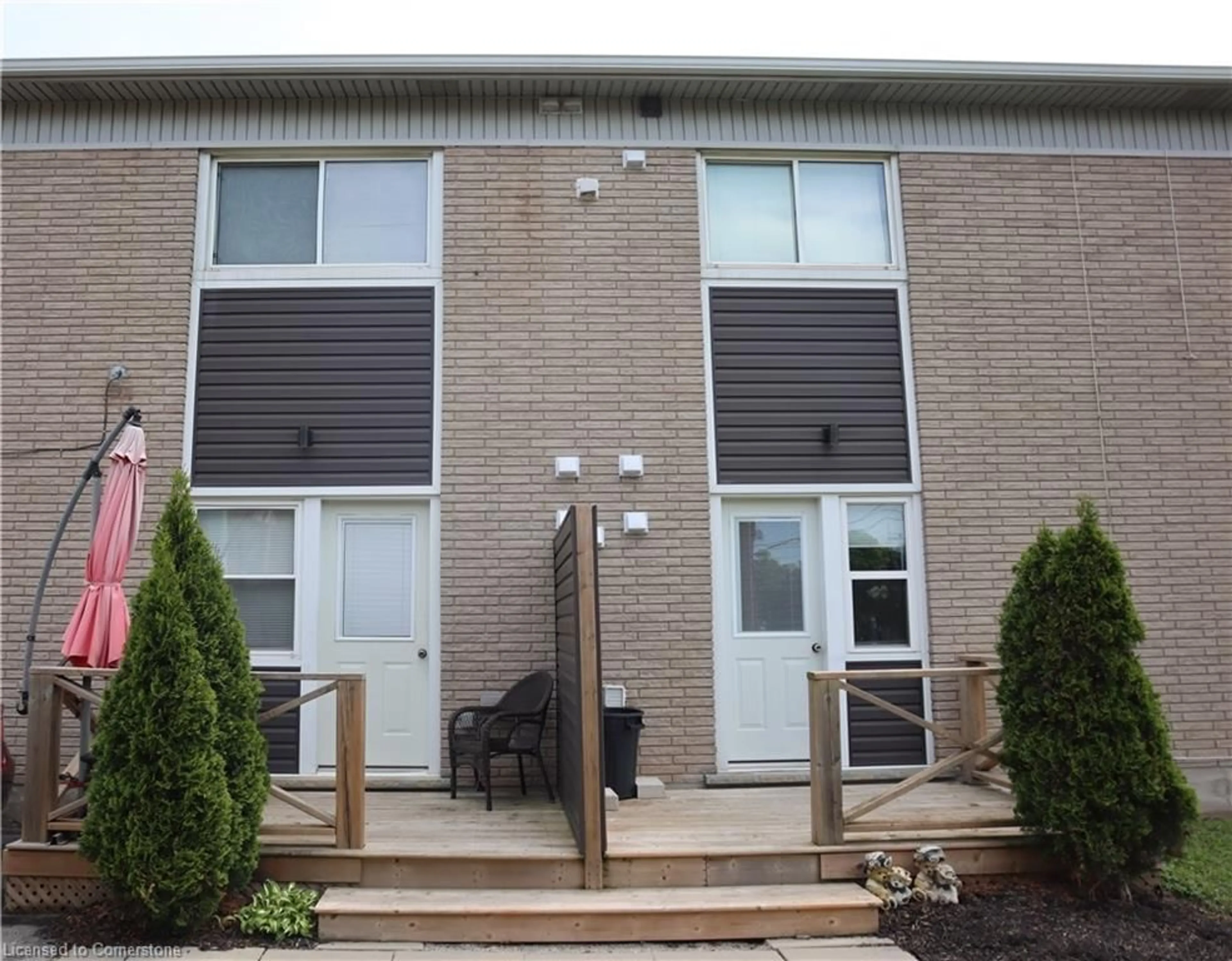 A pic from exterior of the house or condo, the front or back of building for 52 Lincoln St, Welland Ontario L3C 5J1