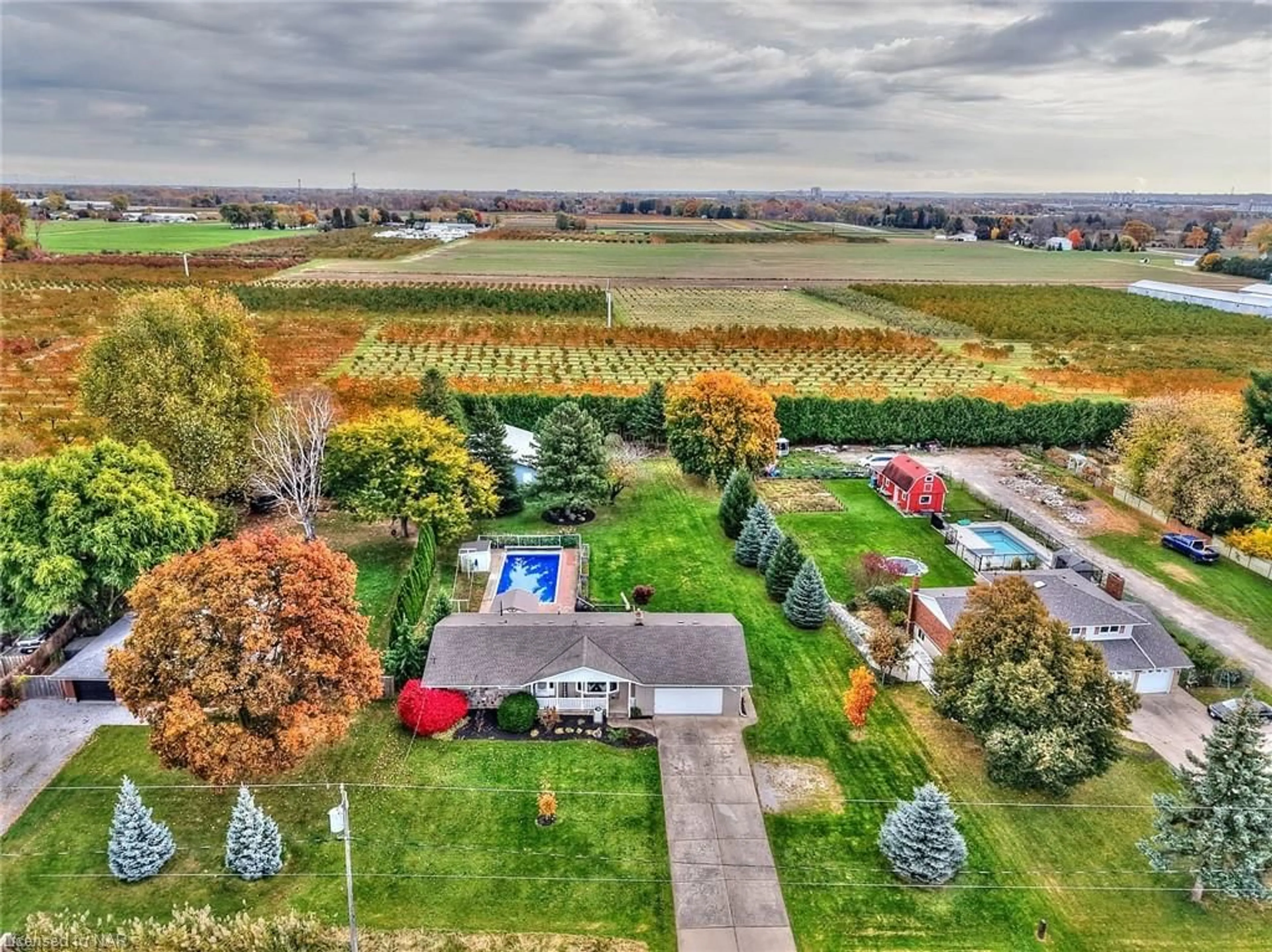 A pic from exterior of the house or condo, the fenced backyard for 1700 Seventh St, St. Catharines Ontario L2R 6P9