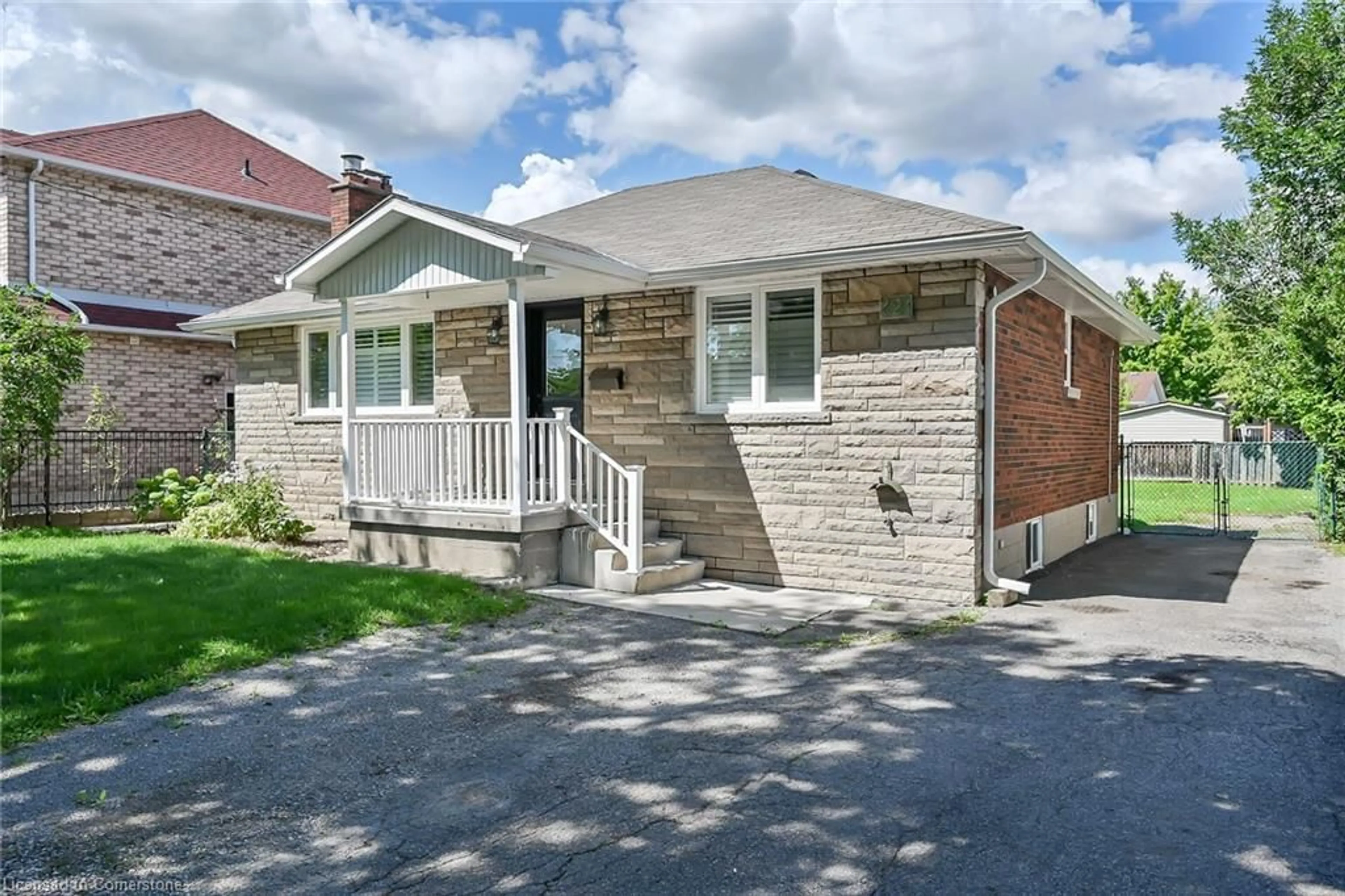 Frontside or backside of a home, cottage for 221 Gray Rd, Stoney Creek Ontario L8E 2T9