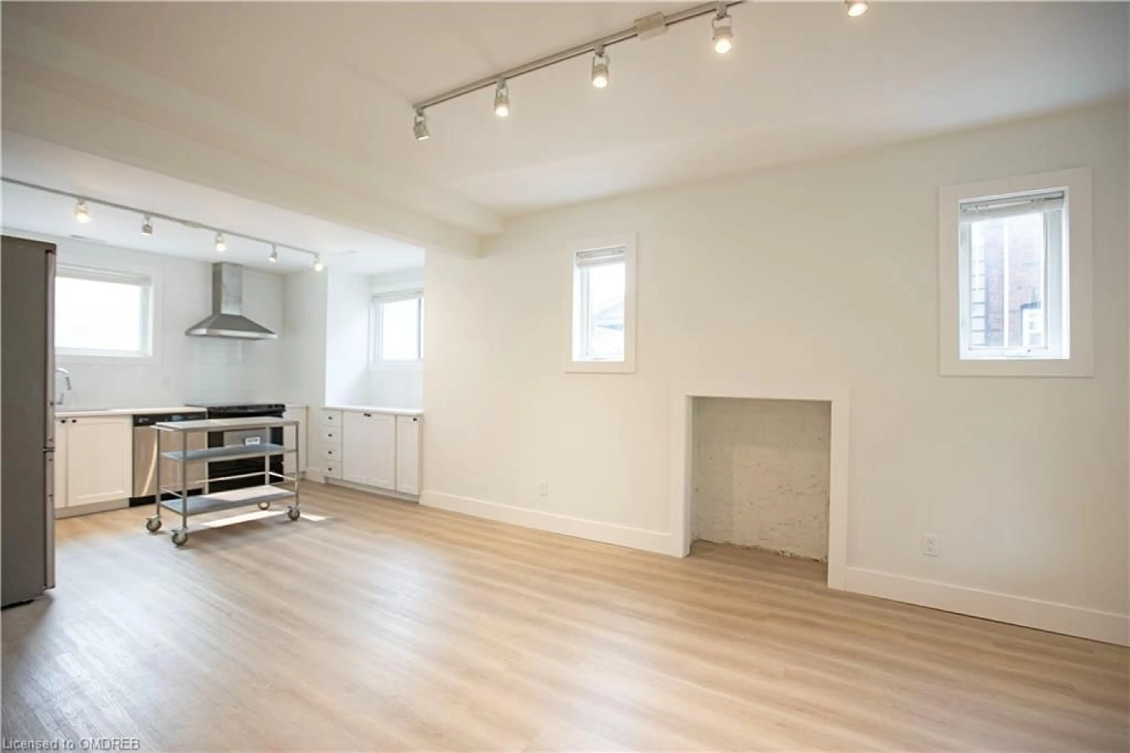 A pic of a room, wood floors for 49 Fairleigh Ave, Hamilton Ontario L8M 2K1