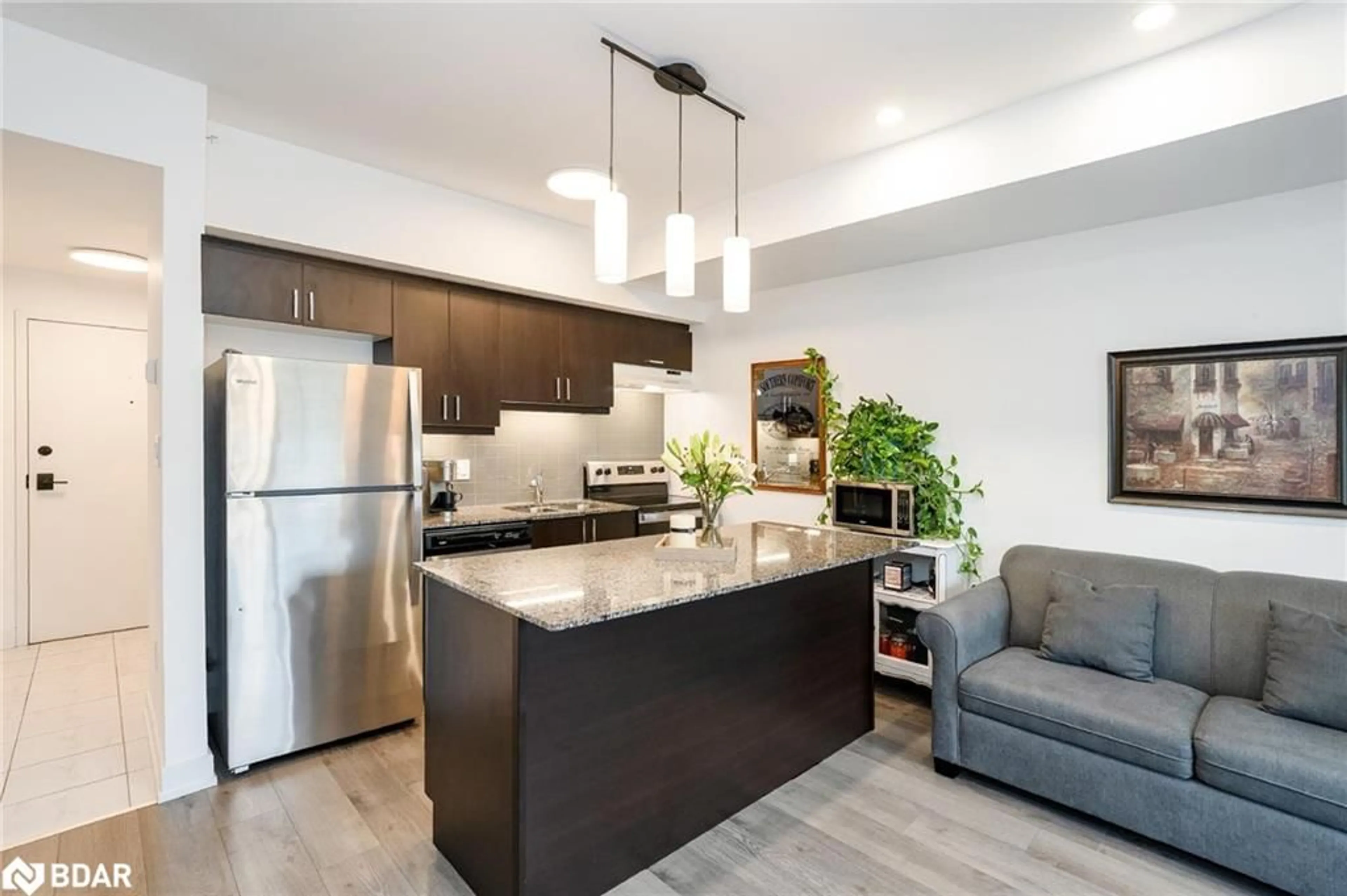 Open concept kitchen for 10 Culinary Lane #310, Barrie Ontario L9J 0C2