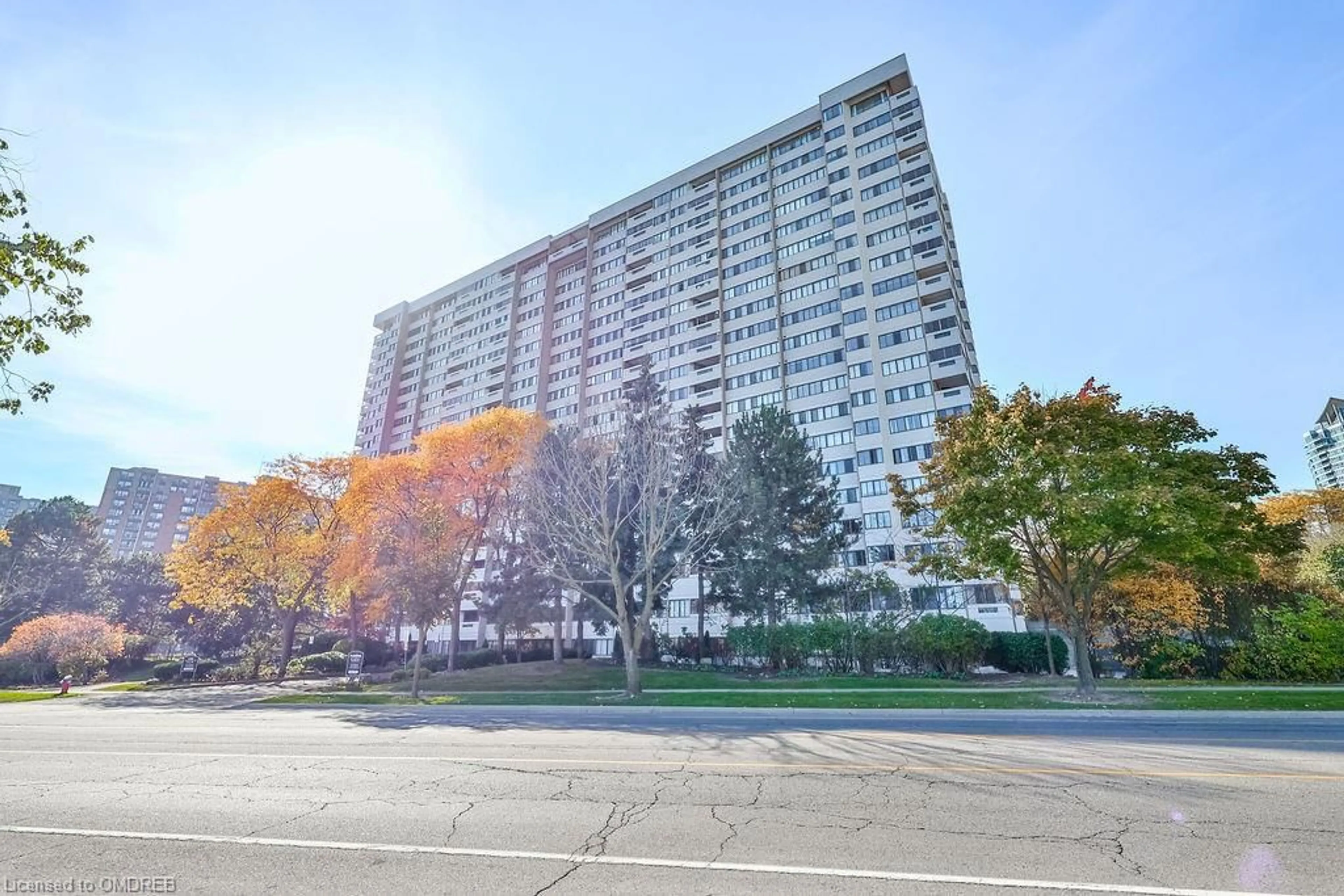 A pic from exterior of the house or condo, the street view for 1580 Mississauga Valley Blvd #1012, Peel Ontario L5A 3T8