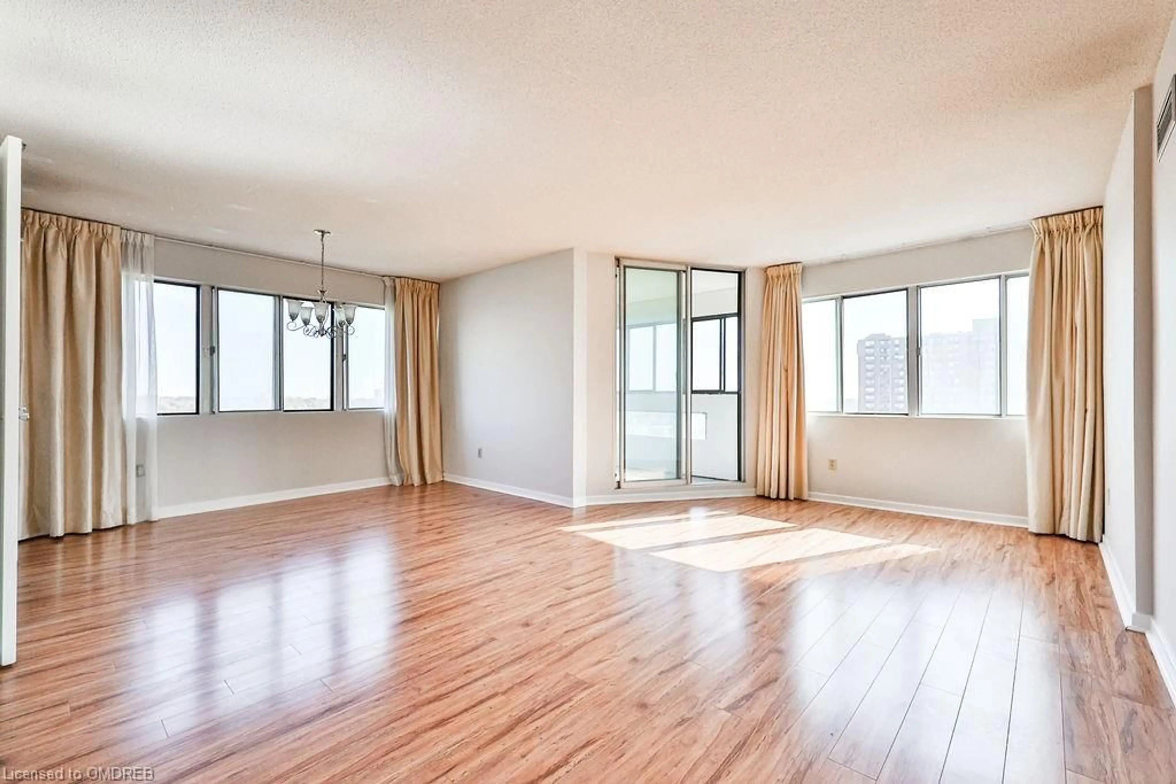 A pic of a room, wood floors for 1580 Mississauga Valley Blvd #1012, Peel Ontario L5A 3T8