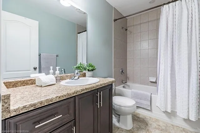 Additional property image - 4 Marina Point Cres