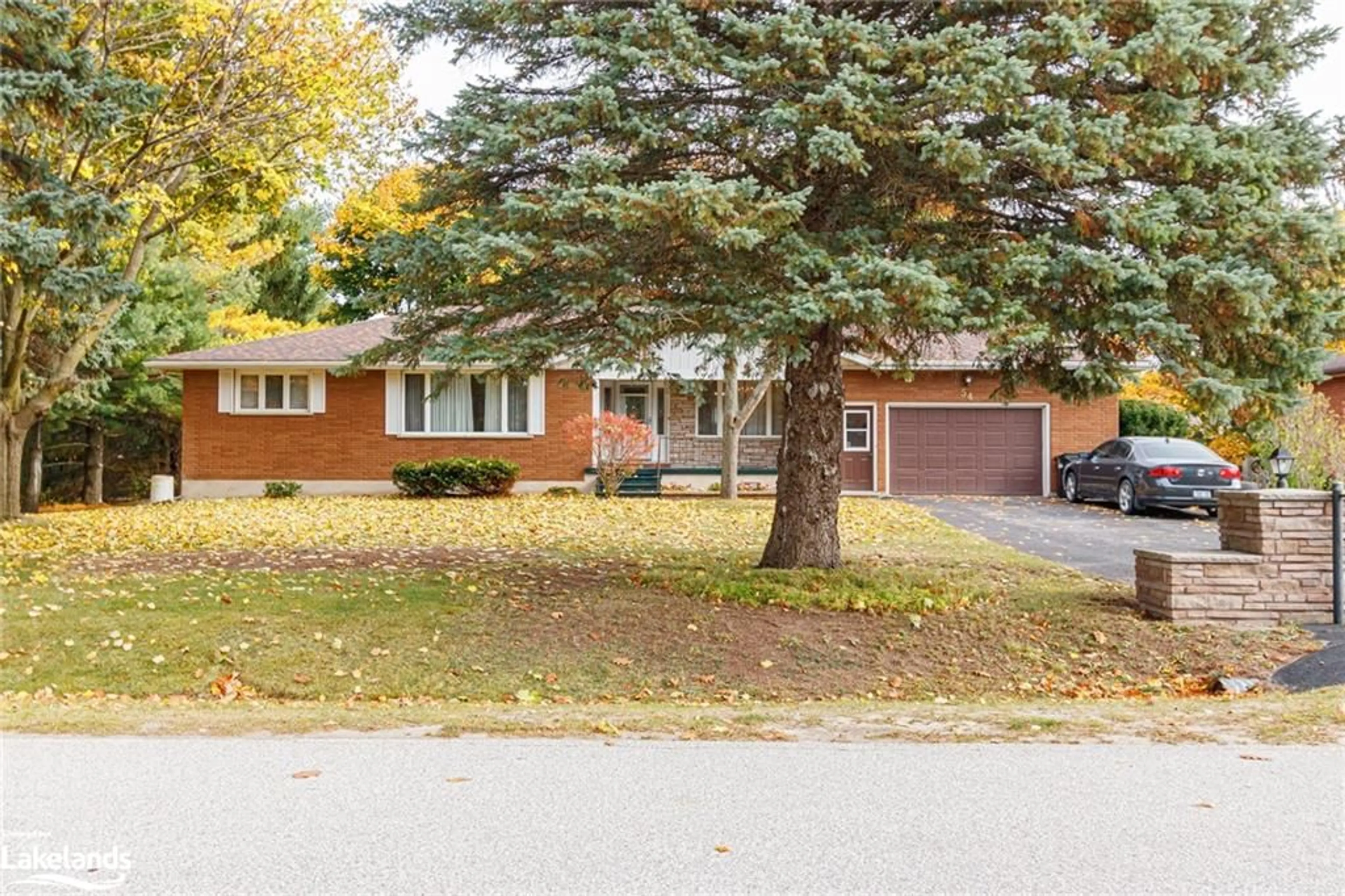 Frontside or backside of a home, the street view for 54 Townley St St, Nottawa Ontario L0M 1S0