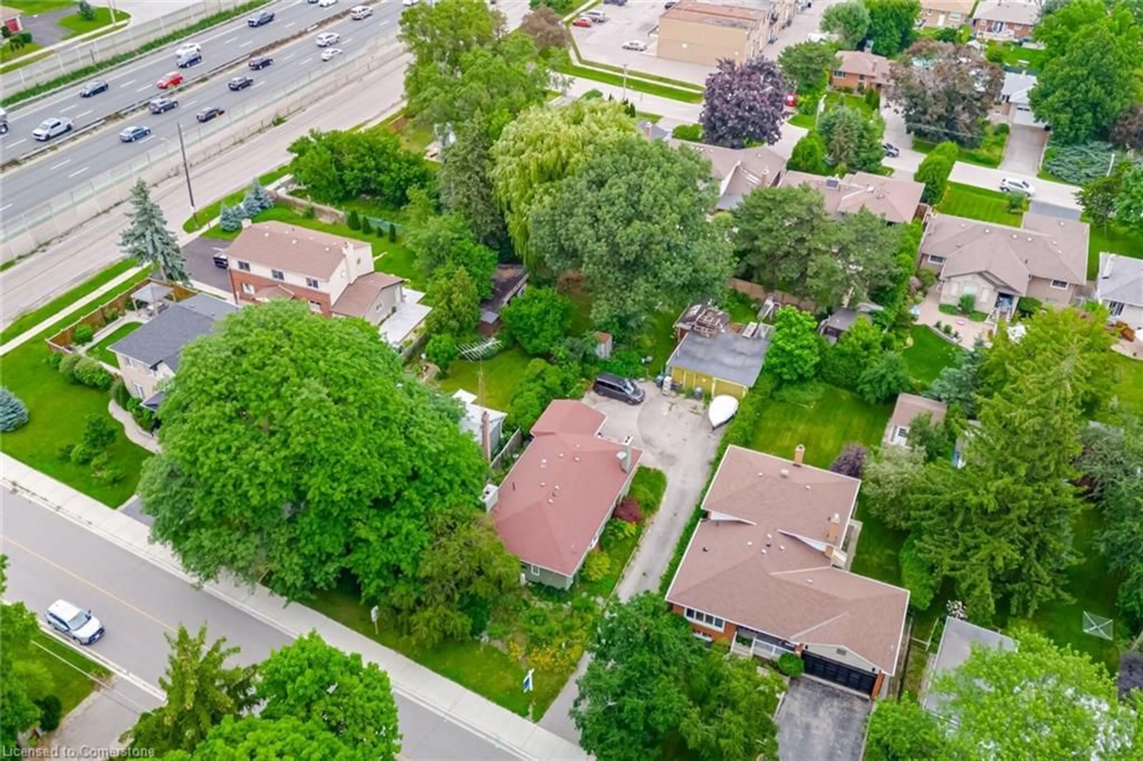 Frontside or backside of a home, the street view for 1635 Kenmuir Ave, Mississauga Ontario L5G 4B6