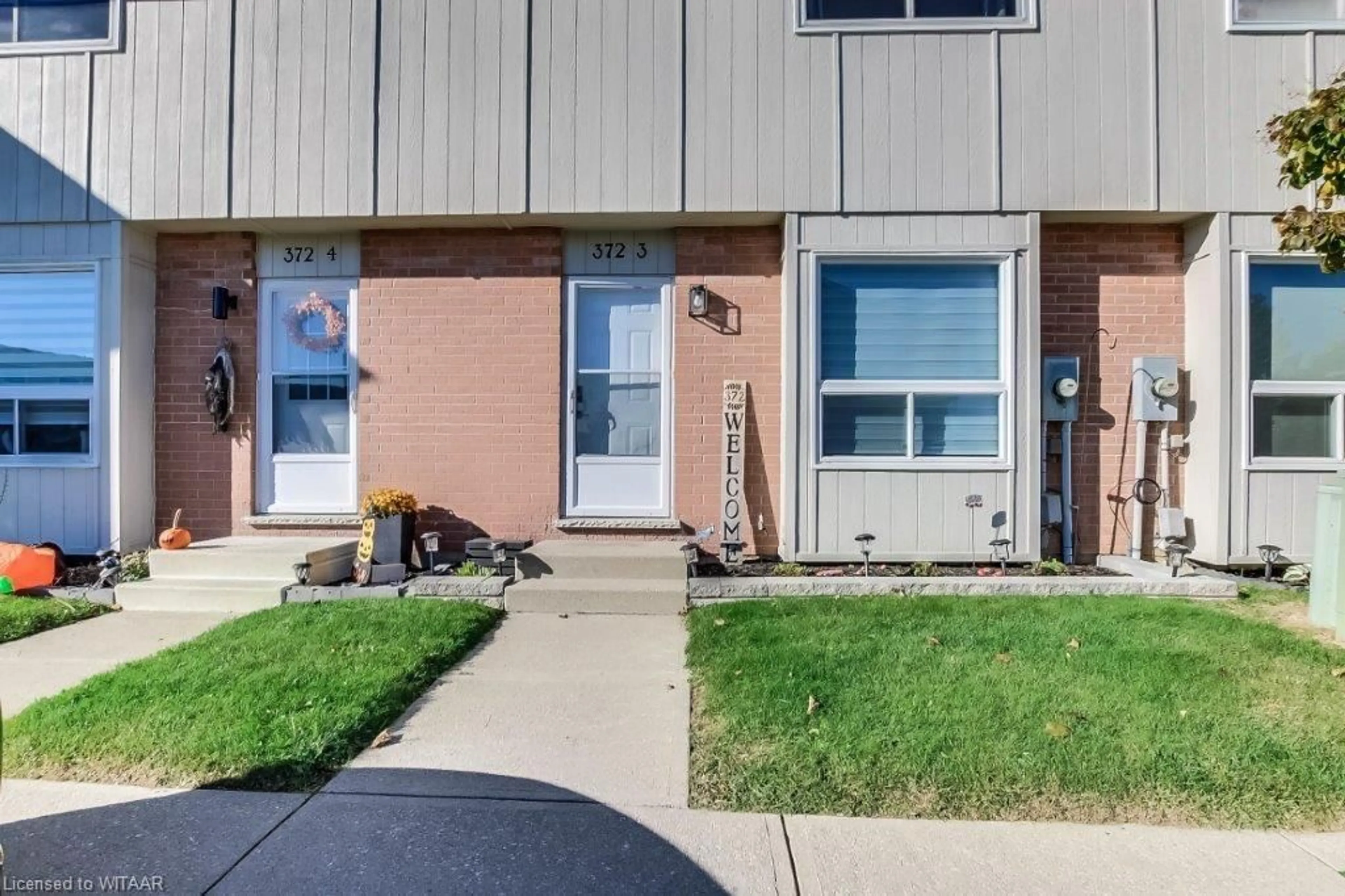 A pic from exterior of the house or condo, the street view for 372 Springbank Ave #3, Woodstock Ontario N4T 1L6