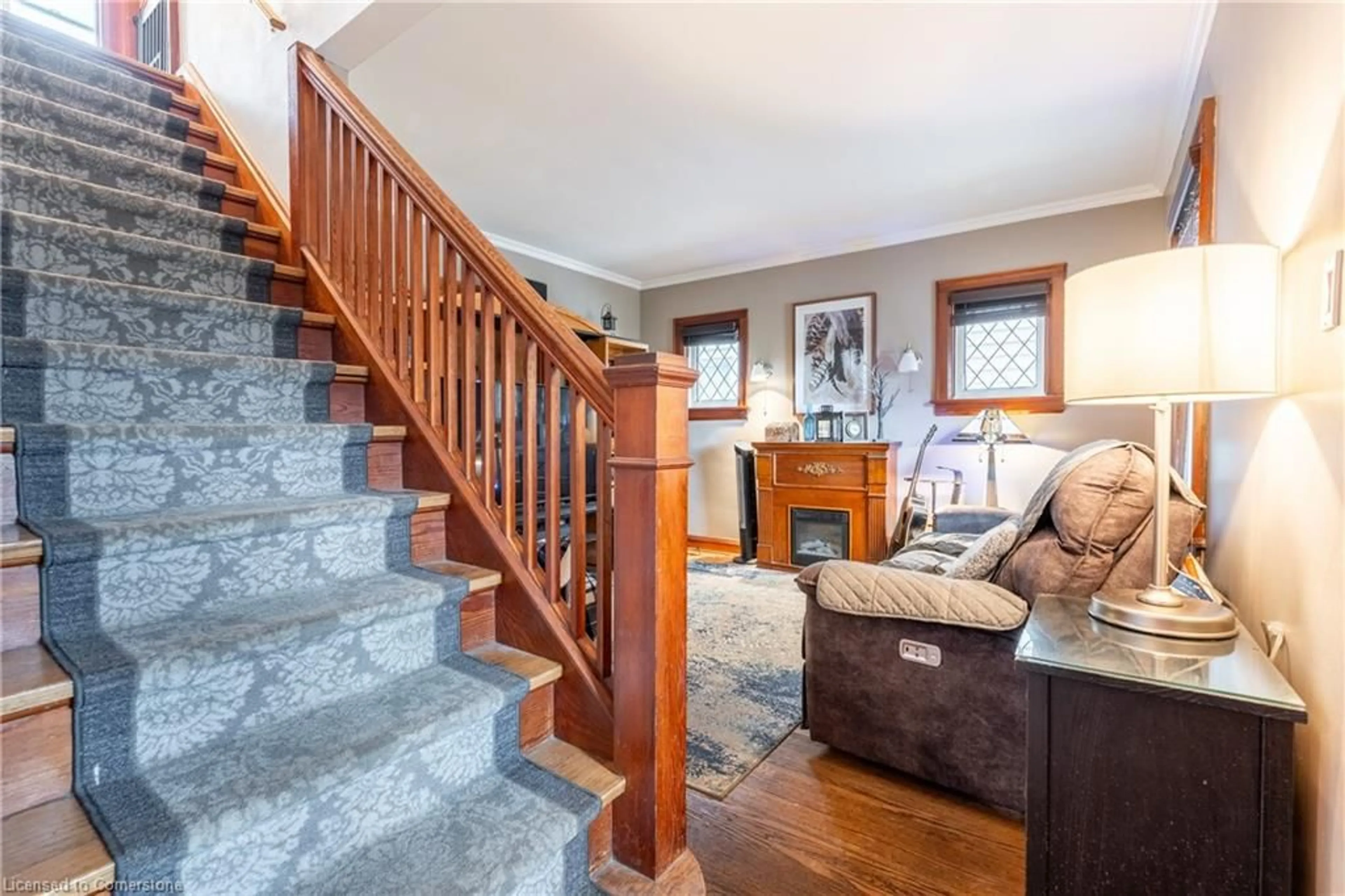 Stairs for 4 Lincoln Ave, St. Catharines Ontario L2P 2H9