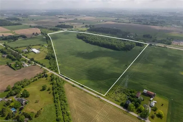 E/S Hansler Rd, Fonthill 3