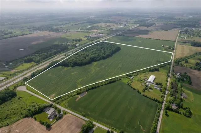 E/S Hansler Rd, Fonthill 5