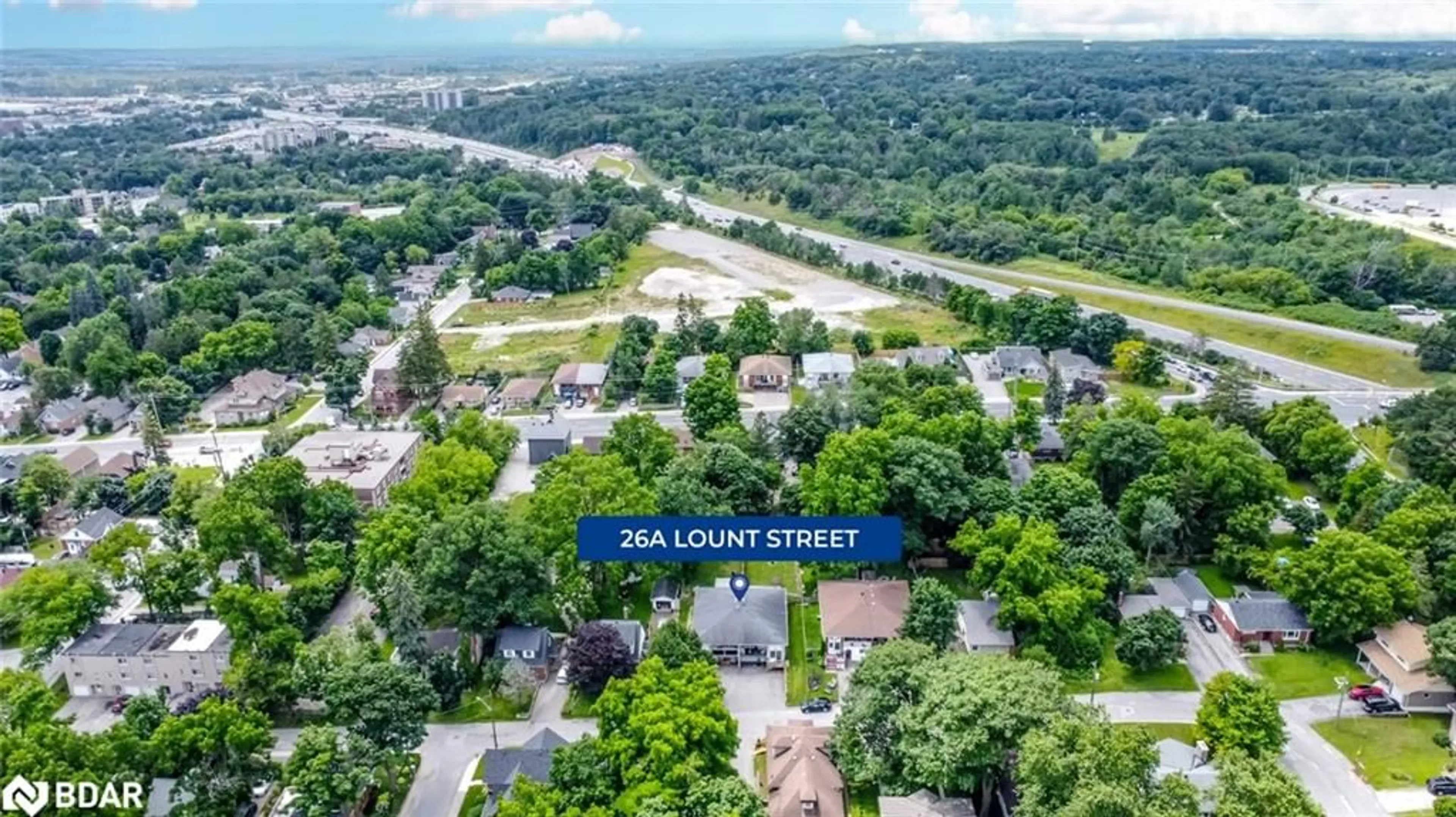 A pic from exterior of the house or condo, the street view for 26A Lount St, Barrie Ontario L4M 3E1