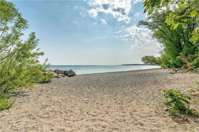 Additional property image - 9 Lakewalk Dr