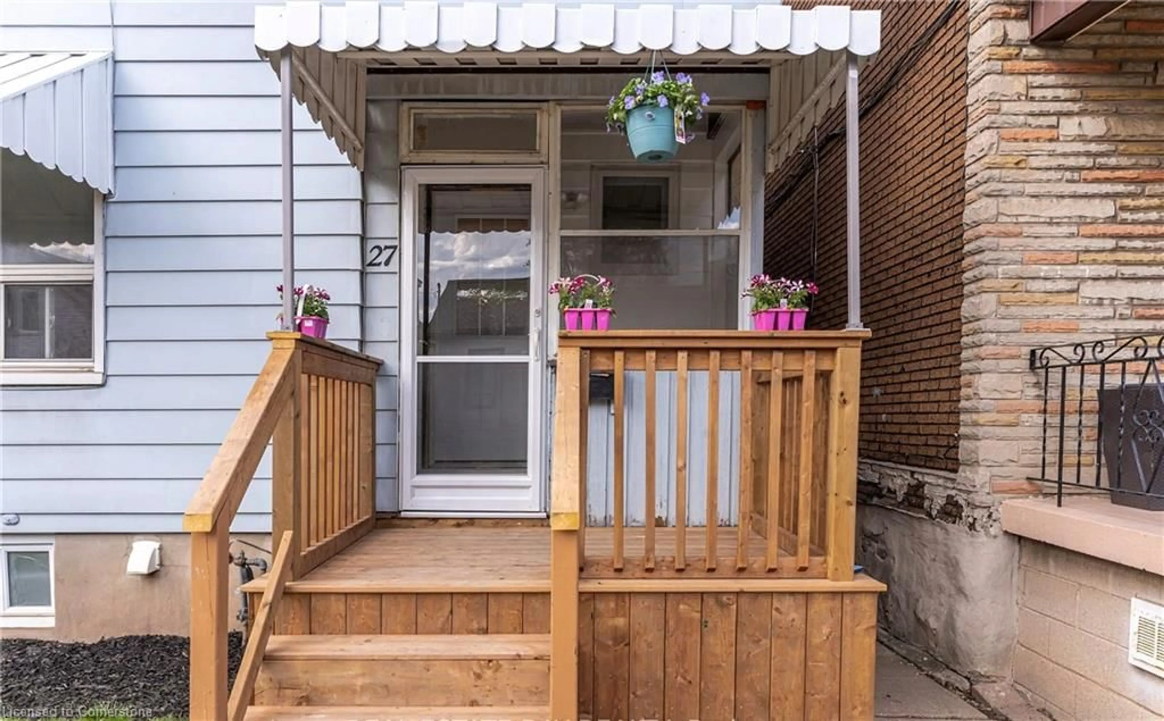 Patio, cottage for 27 Harvey St, Hamilton Ontario L8L 2L9