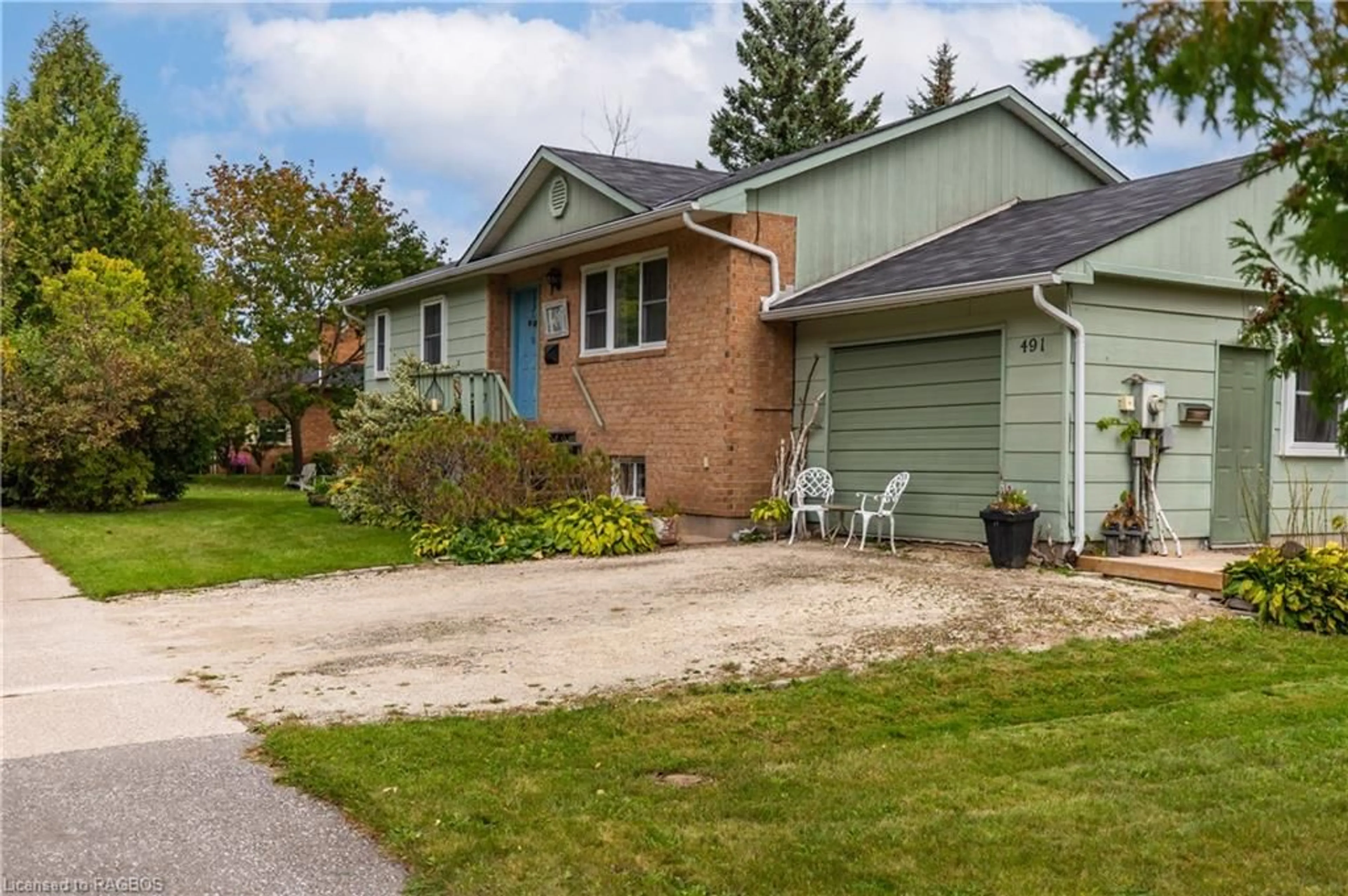 Frontside or backside of a home, cottage for 491 Minnesota St, Collingwood Ontario L9Y 3S6