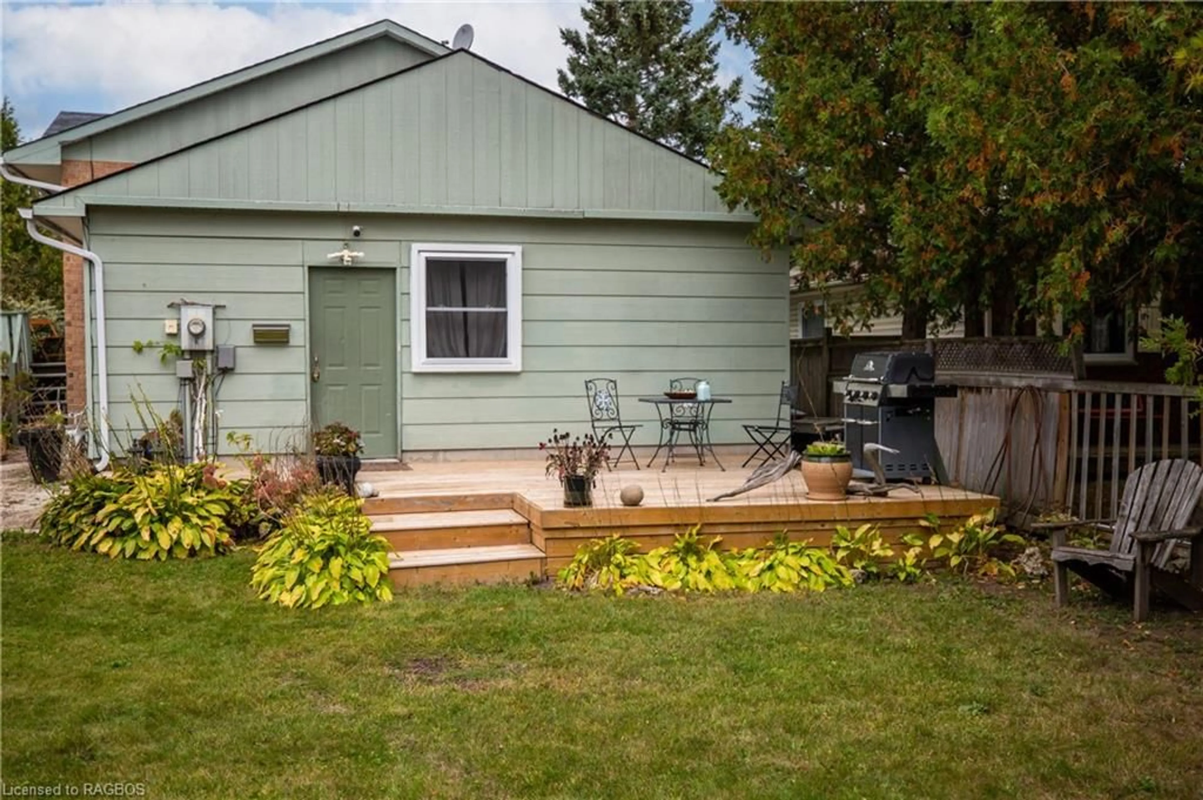 Patio, the fenced backyard for 491 Minnesota St, Collingwood Ontario L9Y 3S6