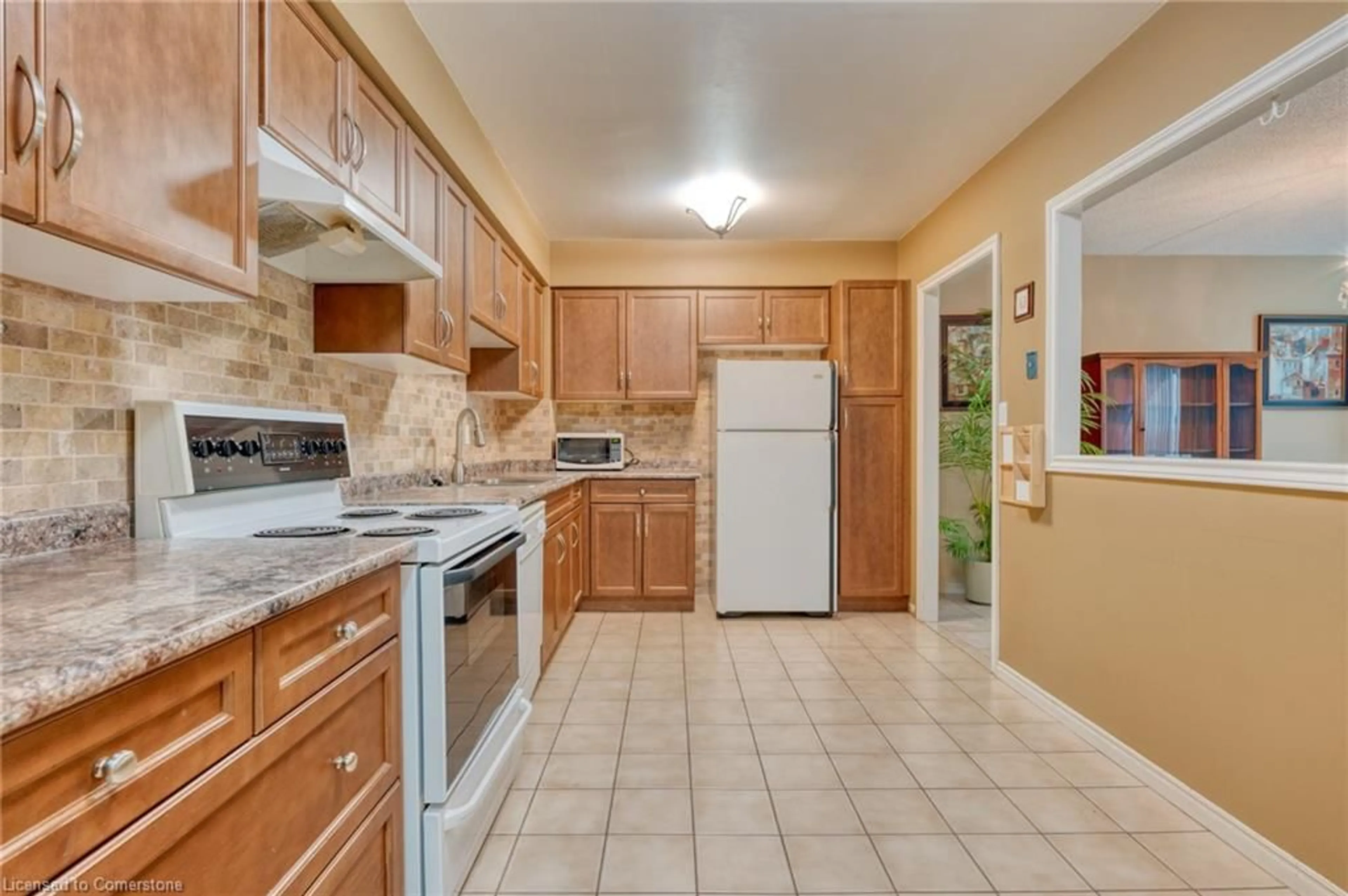 Standard kitchen, wood floors, cottage for 99 Donn Ave #104, Stoney Creek Ontario L8G 5B2