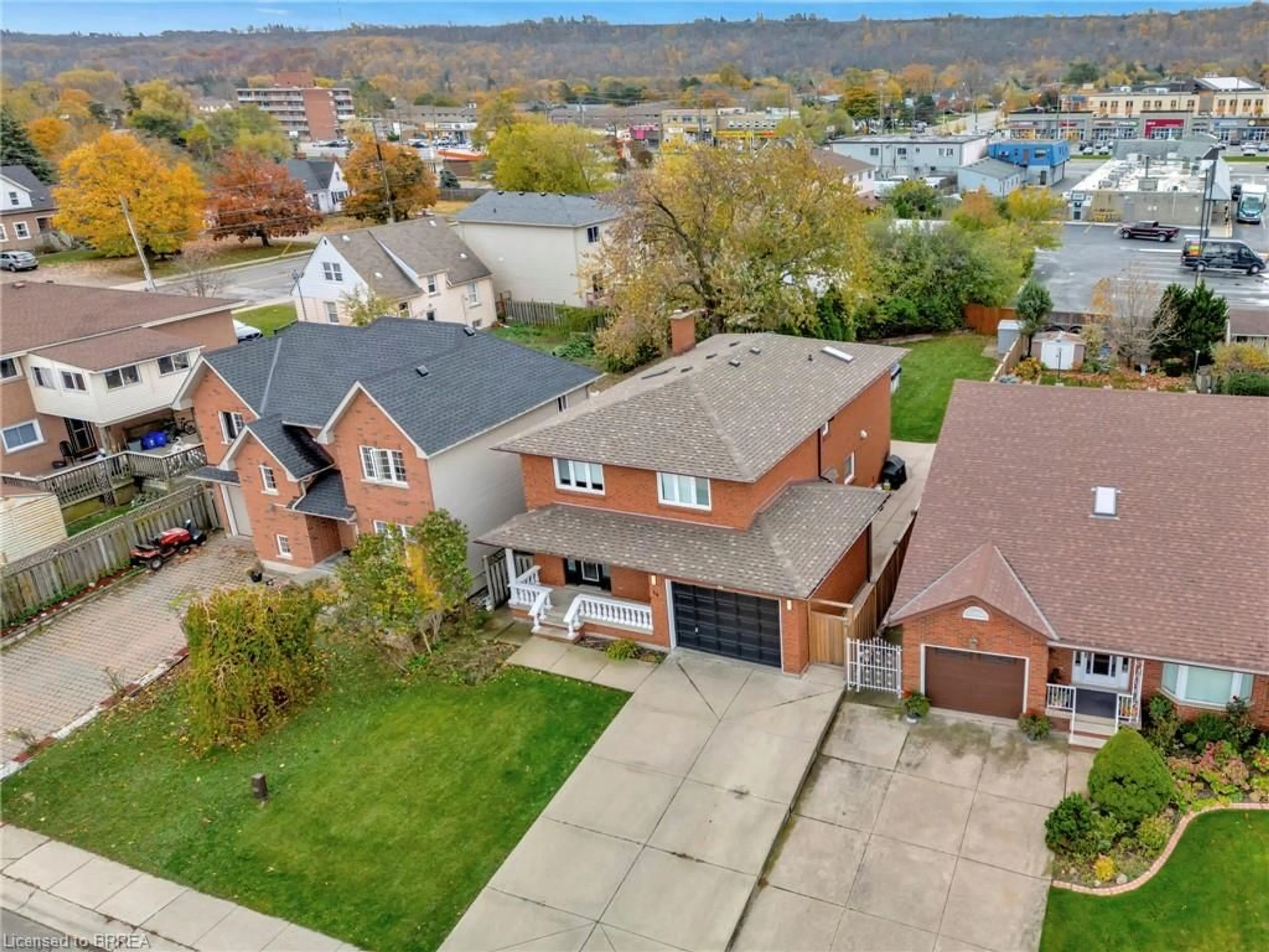 Frontside or backside of a home, the street view for 14 Federal St, Stoney Creek Ontario L8E 4P7