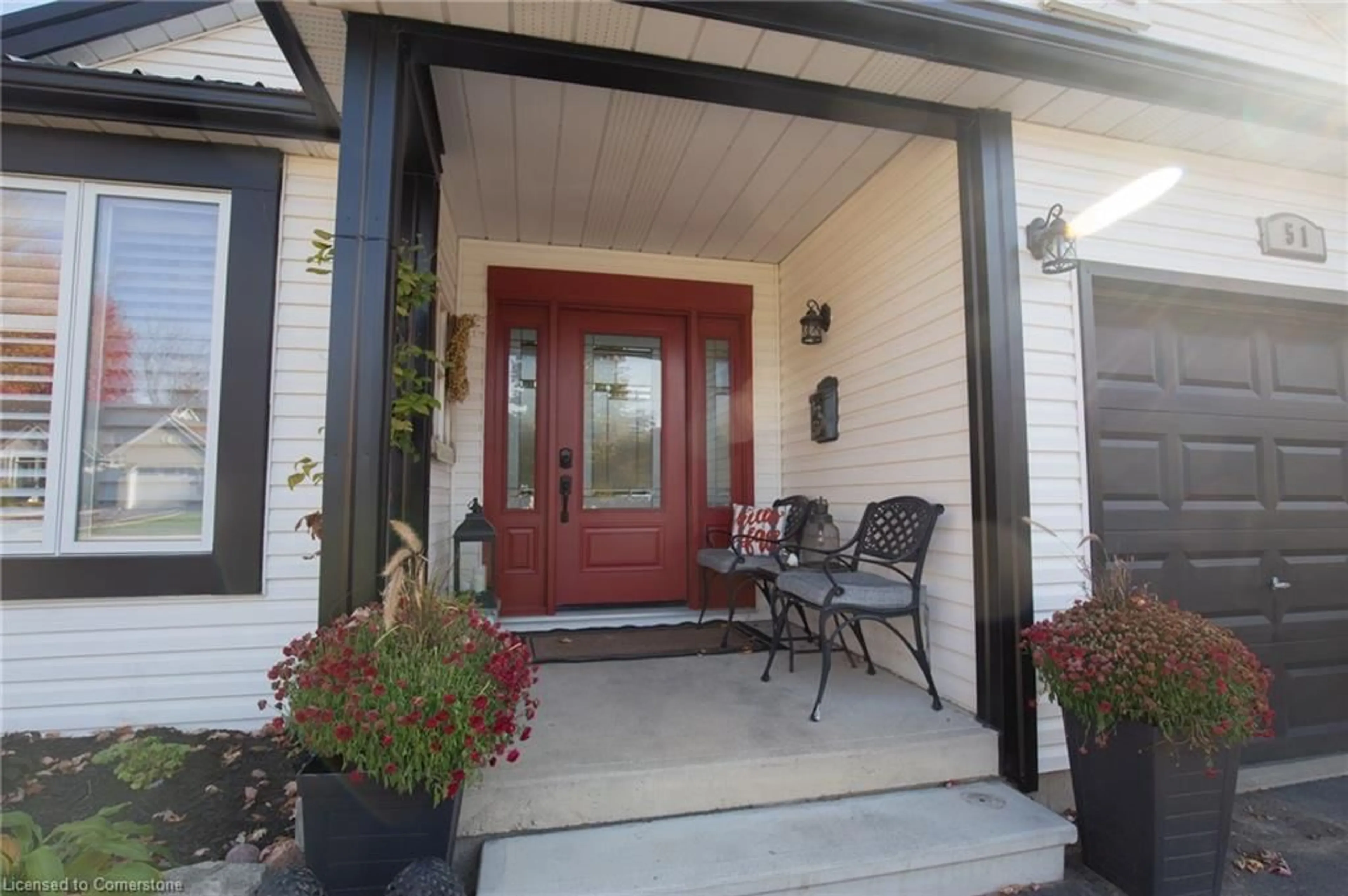 Indoor entryway, wood floors for 51 Leslie Ave, Port Dover Ontario N0A 1N4