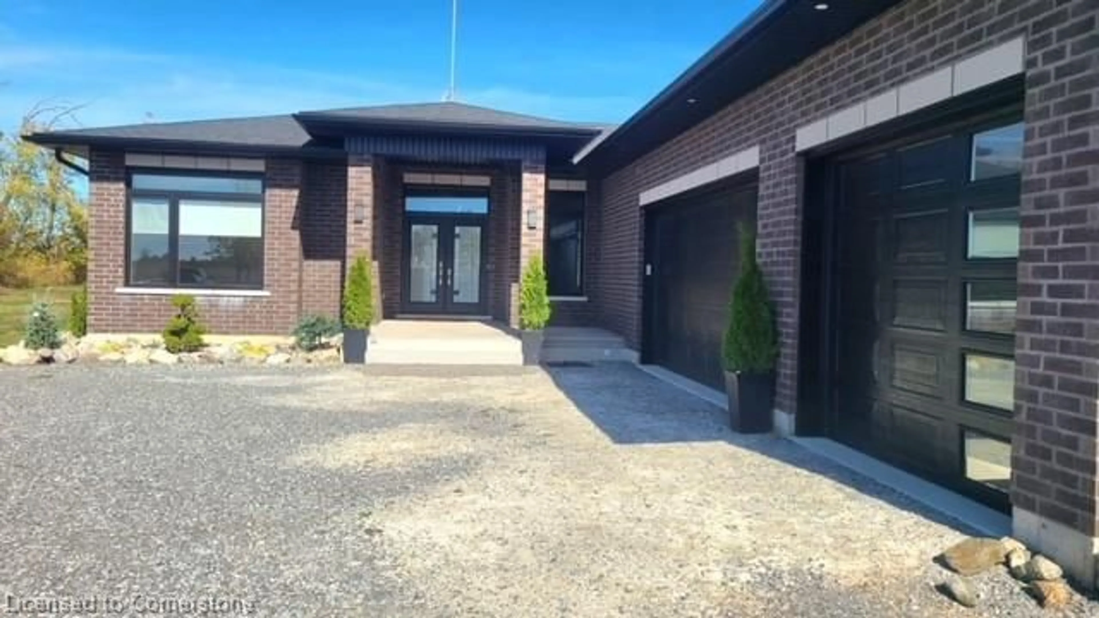 Home with brick exterior material for 40850 Forks Rd, Wainfleet Ontario L0S 1V0