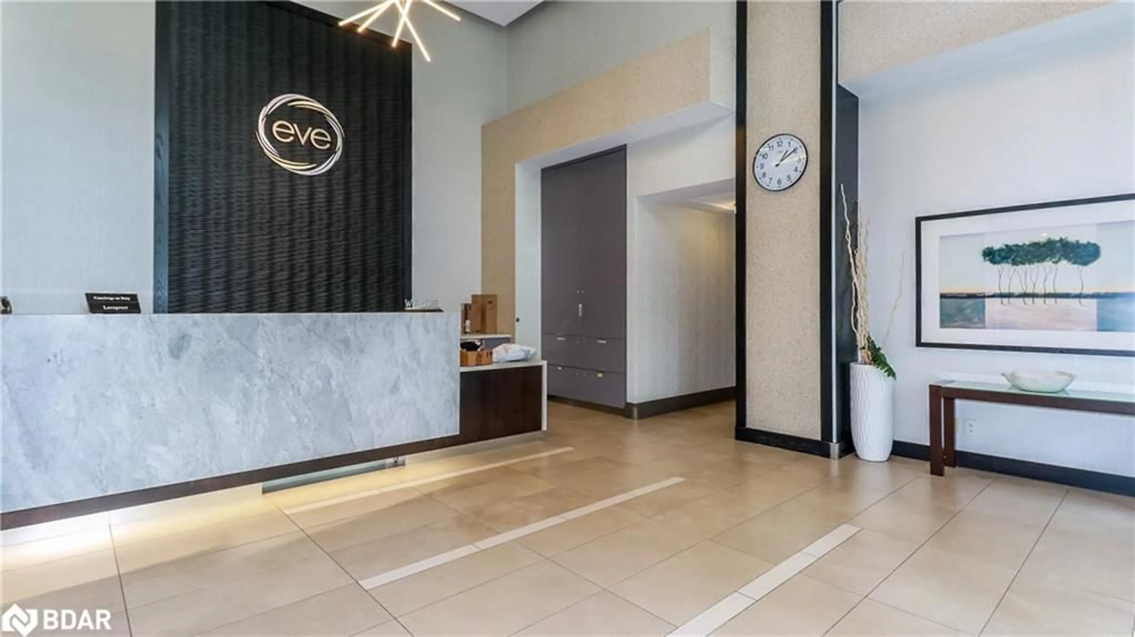 Indoor lobby, ceramic floors for 3515 Kariya Dr #312, Mississauga Ontario L5B 0C1