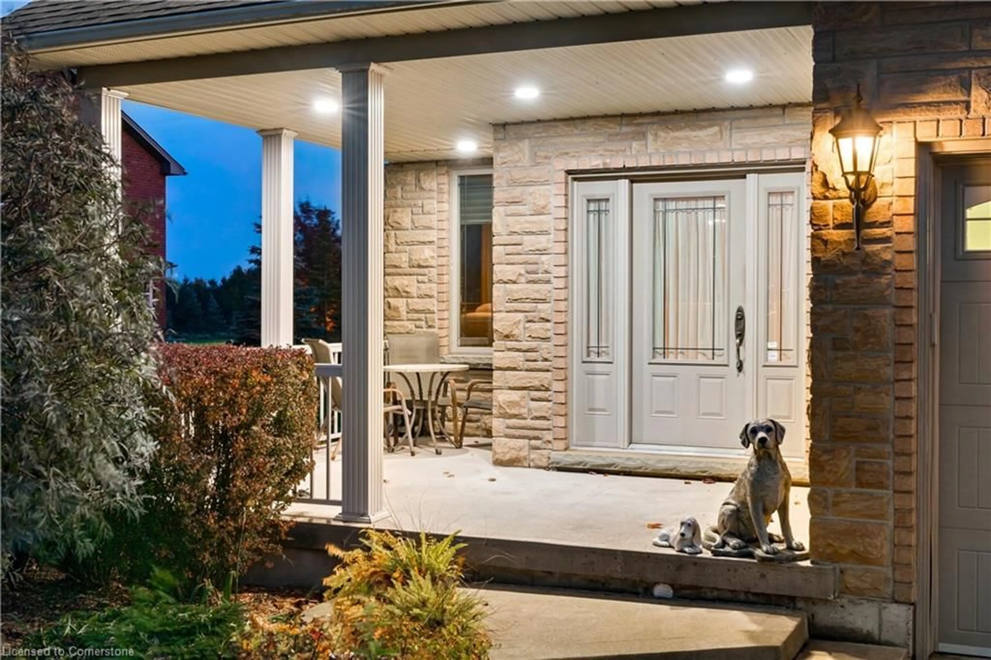 Indoor entryway, ceramic floors for 8036 Sheridan Crt, Grassie Ontario L0R 1M0