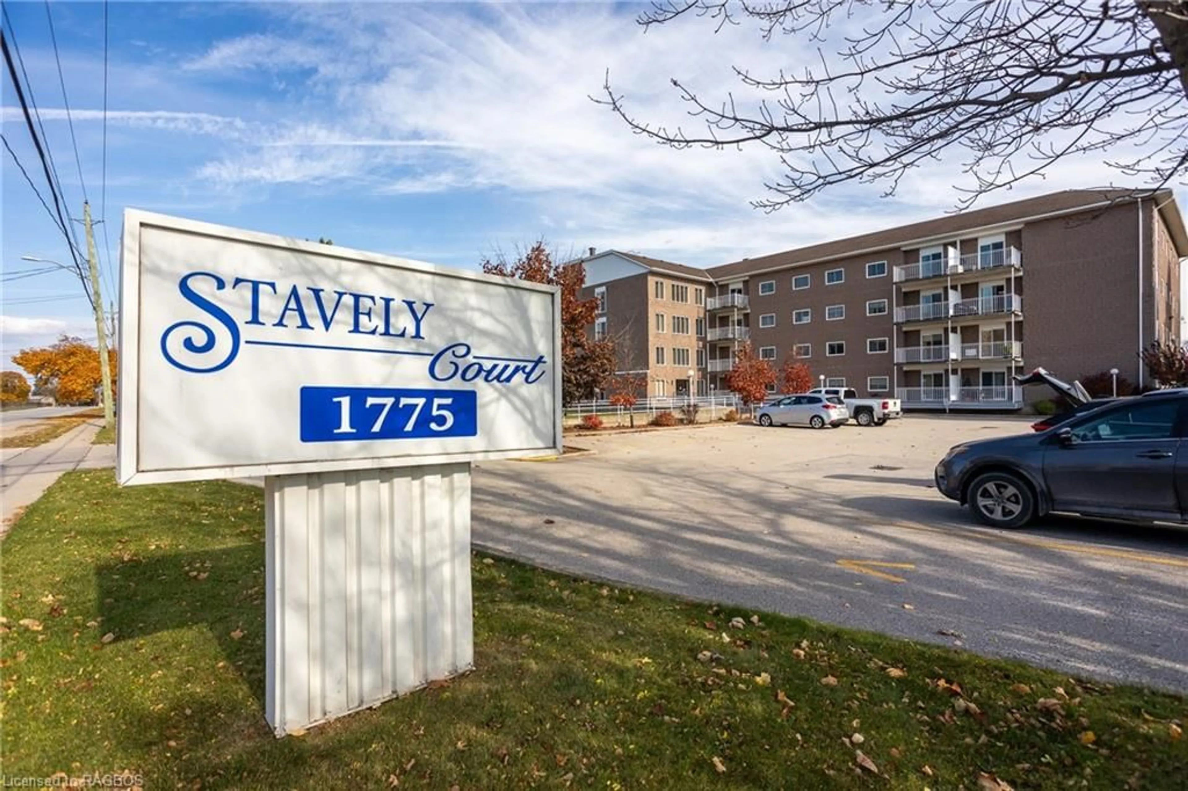 A pic from exterior of the house or condo, the street view for 1775 9th Ave #209, Owen Sound Ontario N4K 6T3