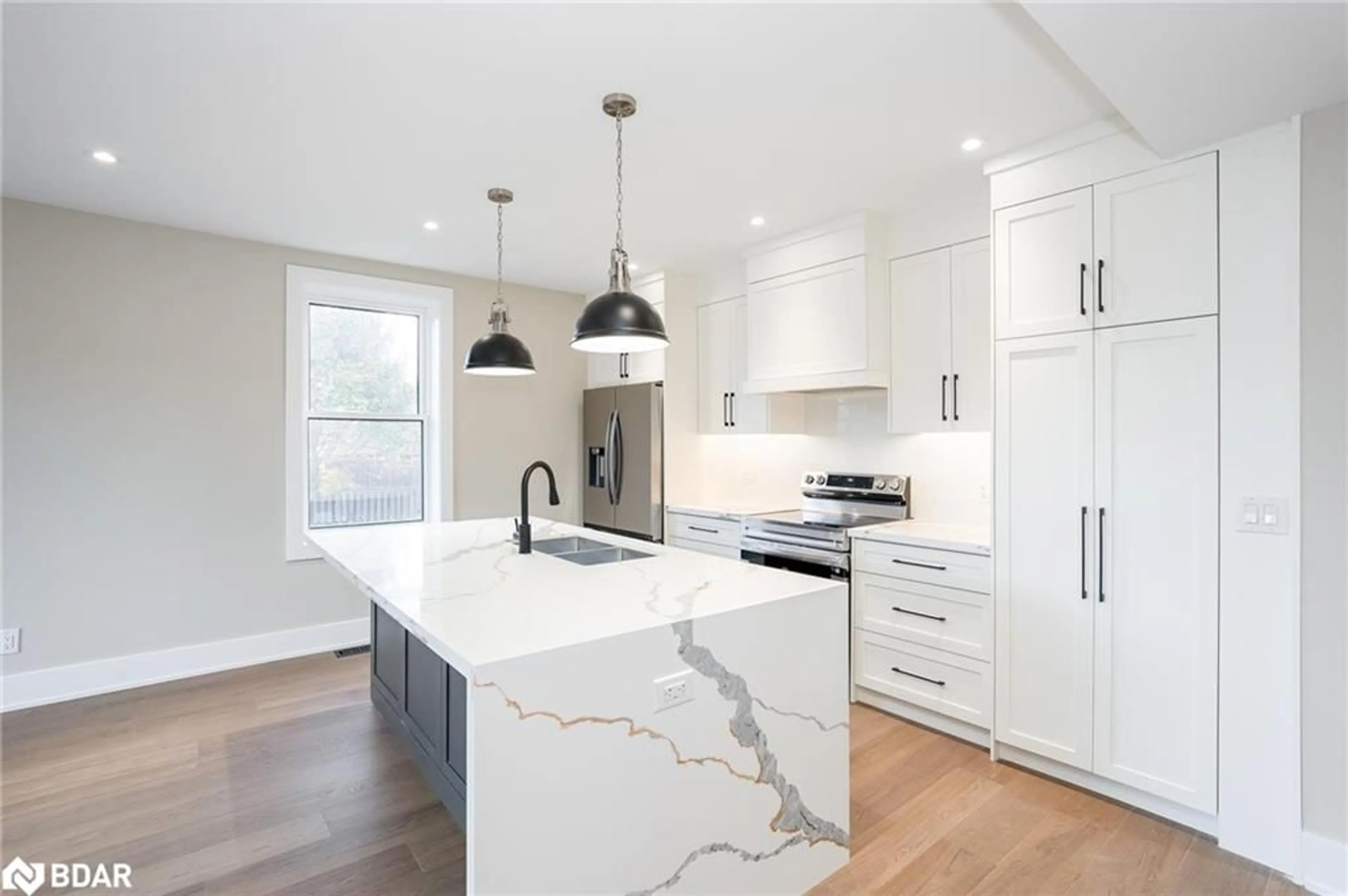 Open concept kitchen for 9 Bertram Dr, Elmvale Ontario L0L 1P0