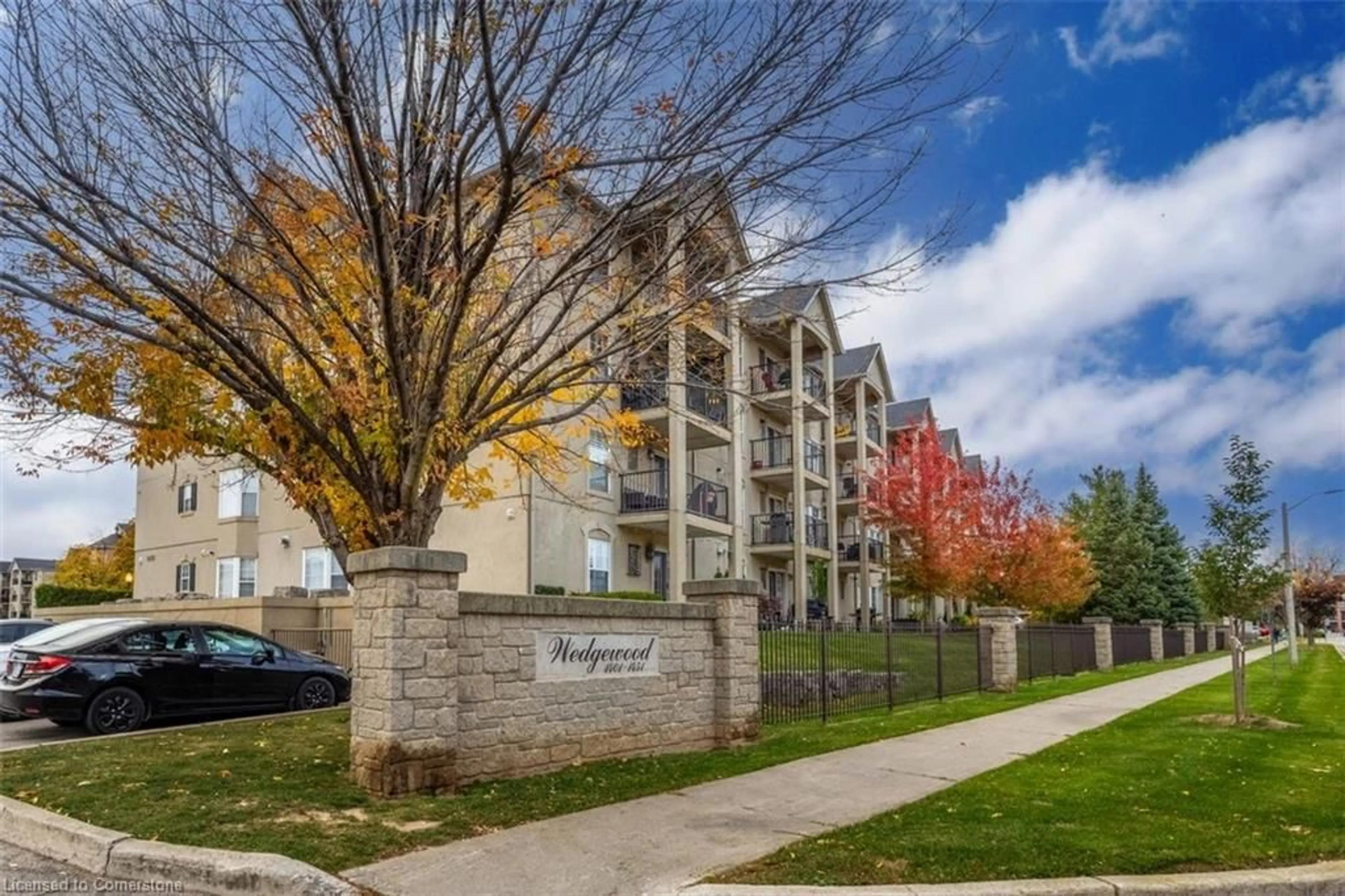 A pic from exterior of the house or condo, the front or back of building for 1431 Walker's Line #310, Burlington Ontario L7M 4P3