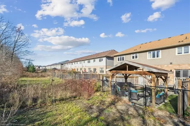 Primary image of 127 Kinsman Dr
