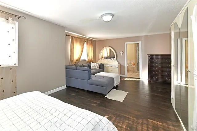 Additional property image - 17 Via Romano Way