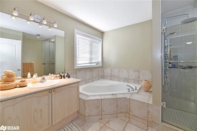 Additional property image - 17 Via Romano Way