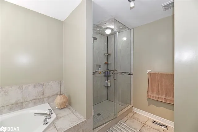 Additional property image - 17 Via Romano Way