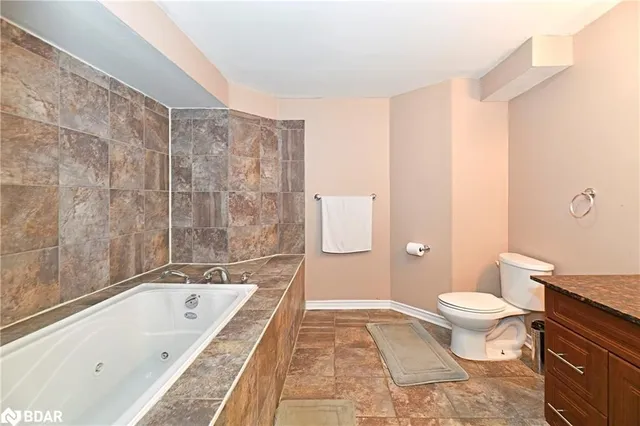 Additional property image - 17 Via Romano Way