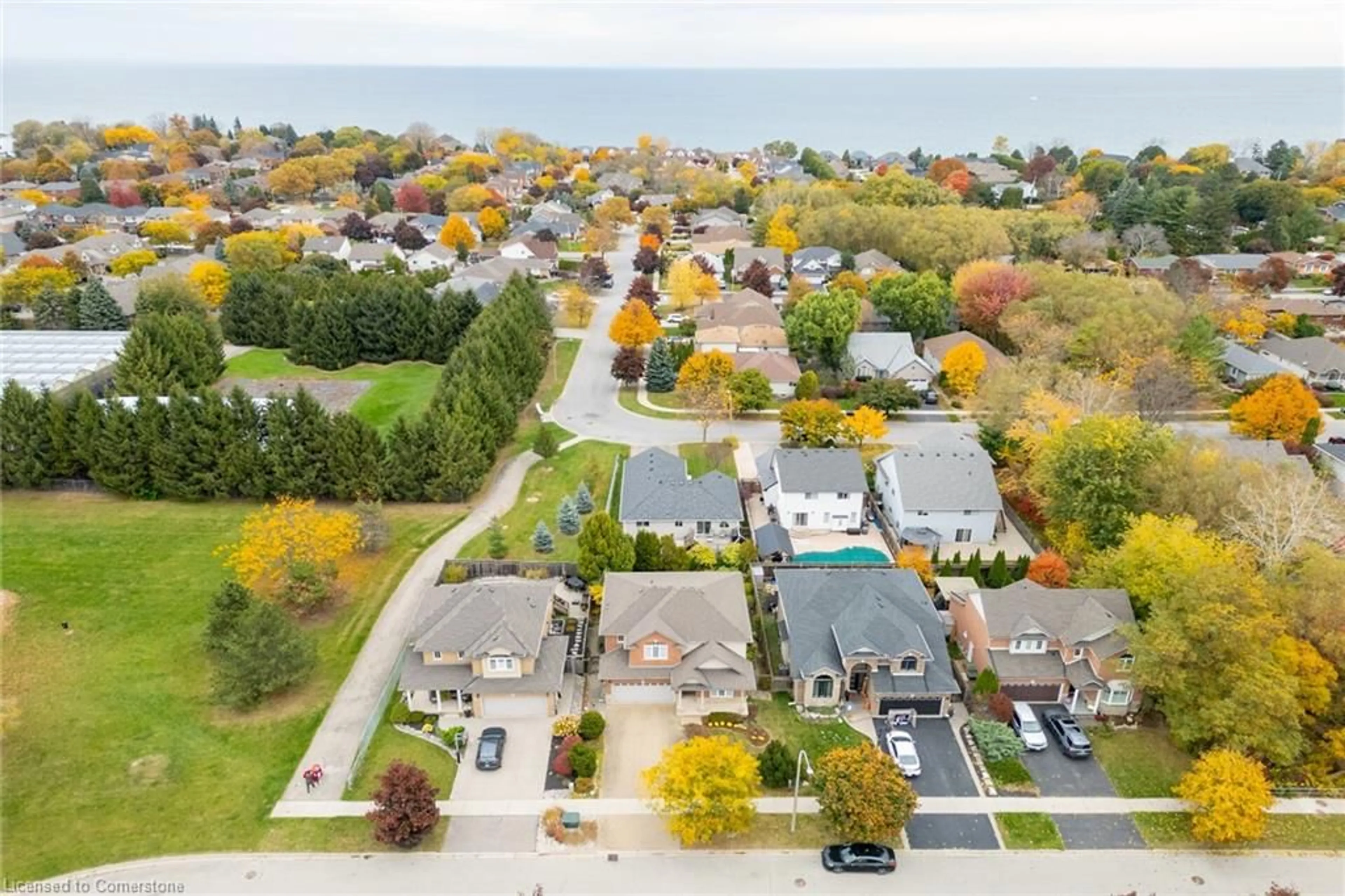 Frontside or backside of a home, the street view for 24 Jeanette Ave, Grimsby Ontario L3M 5P2