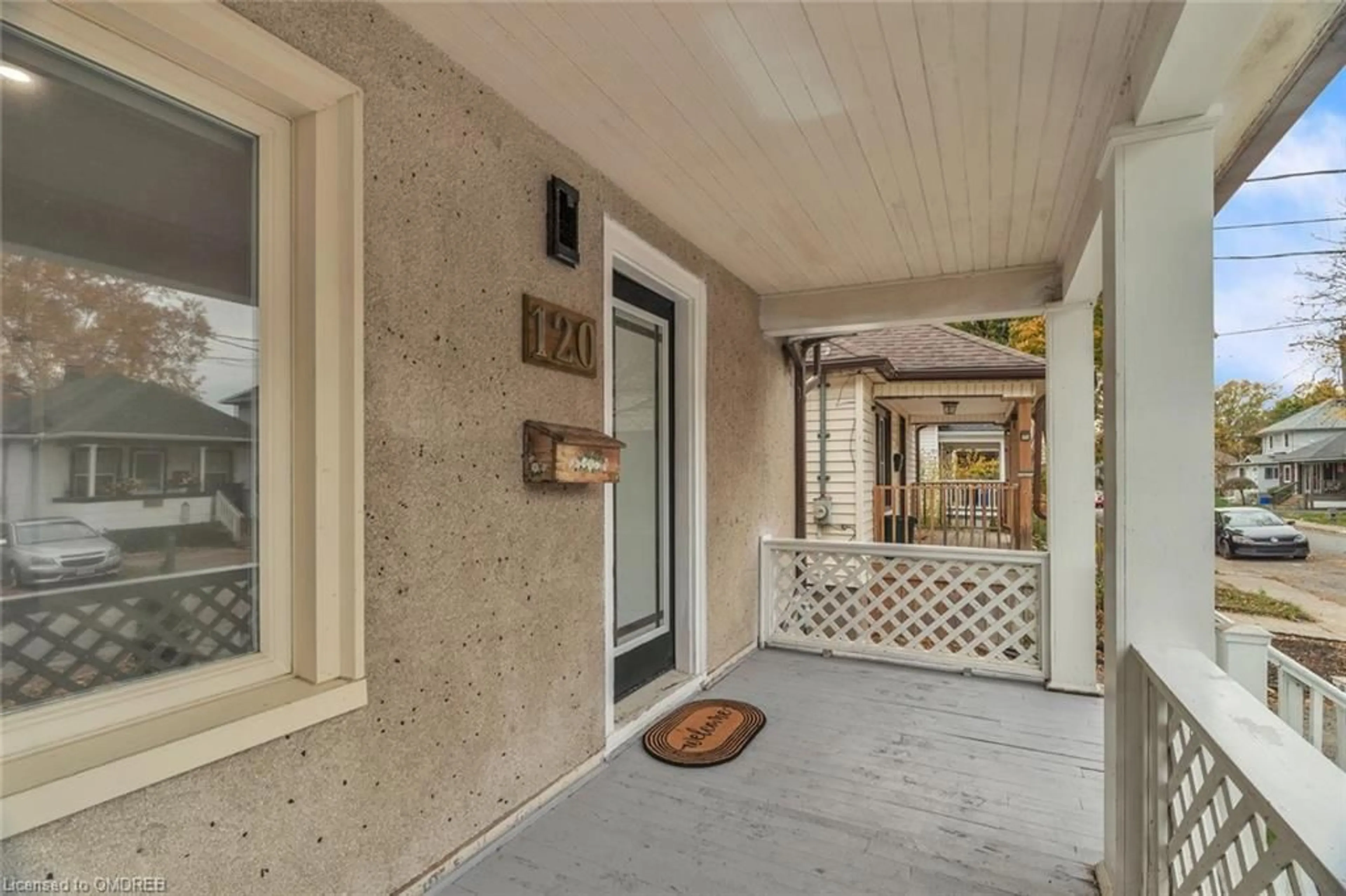 Indoor entryway, cement floor for 120 Vale Ave, St. Catharines Ontario L2R 1T8