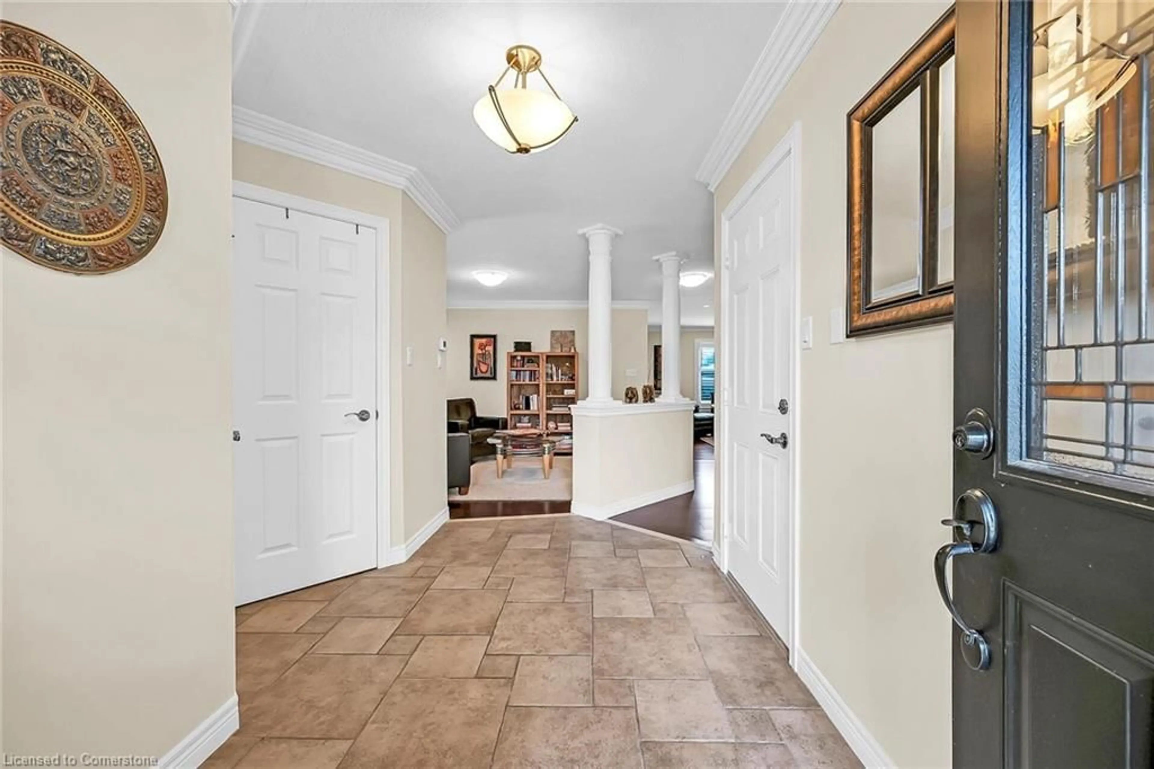 Indoor entryway, wood floors for 226 Tanglewood Dr, Binbrook Ontario L0R 1C0