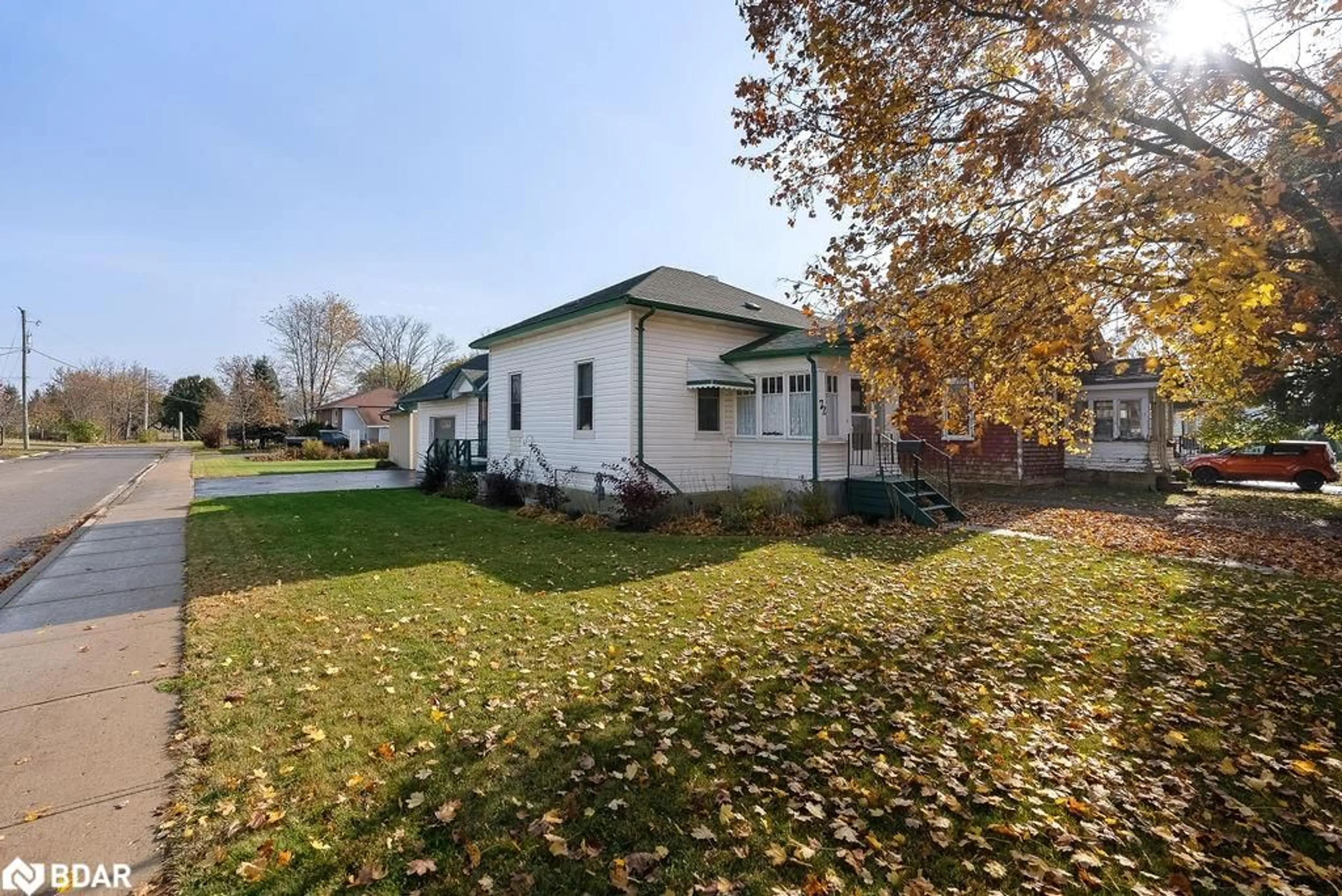 A pic from exterior of the house or condo, the fenced backyard for 72 Cambridge St, Lindsay Ontario K9V 3C5