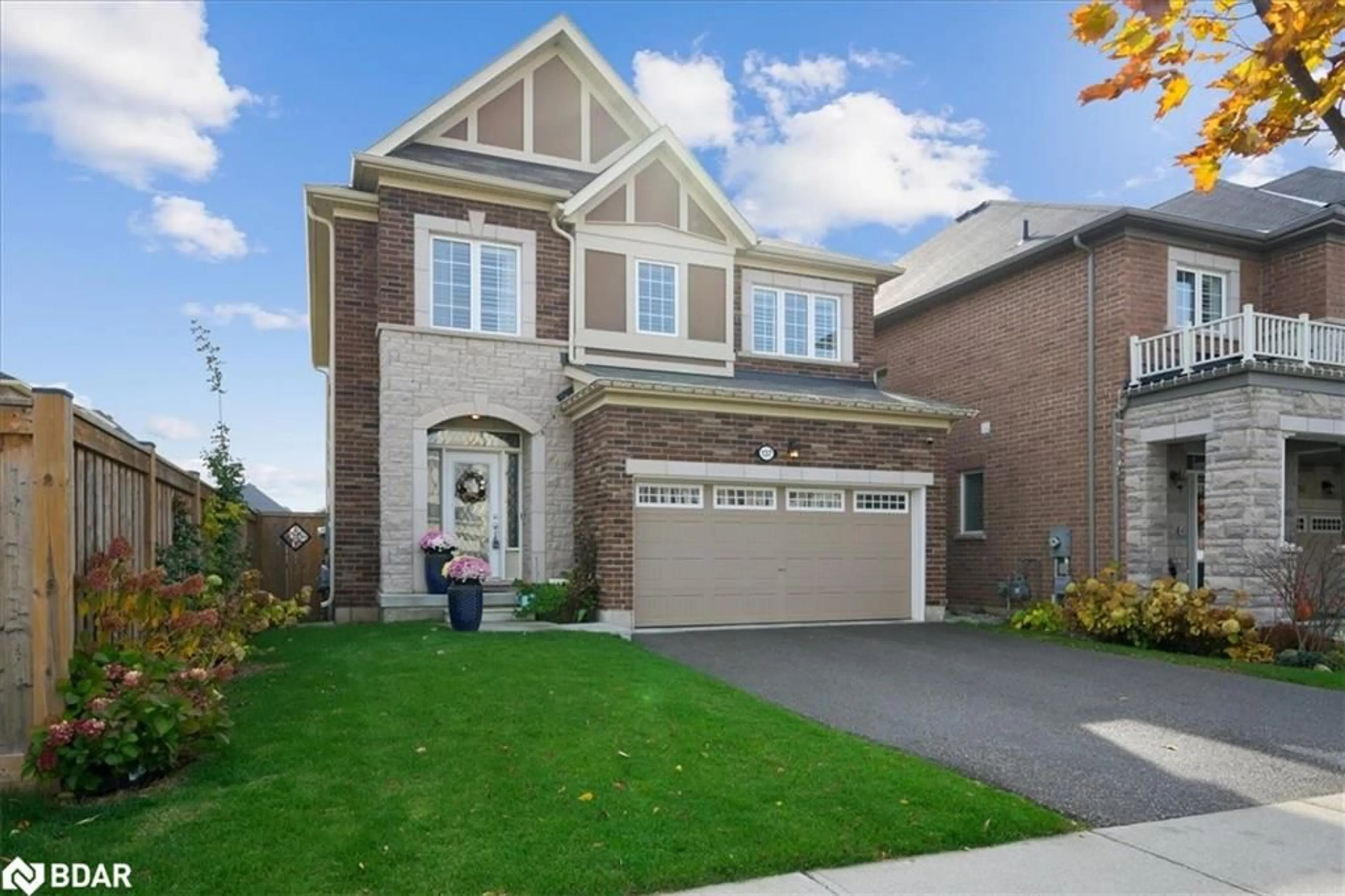 Frontside or backside of a home, the street view for 137 Stillwater Cres, Hamilton Ontario M2R 3S3