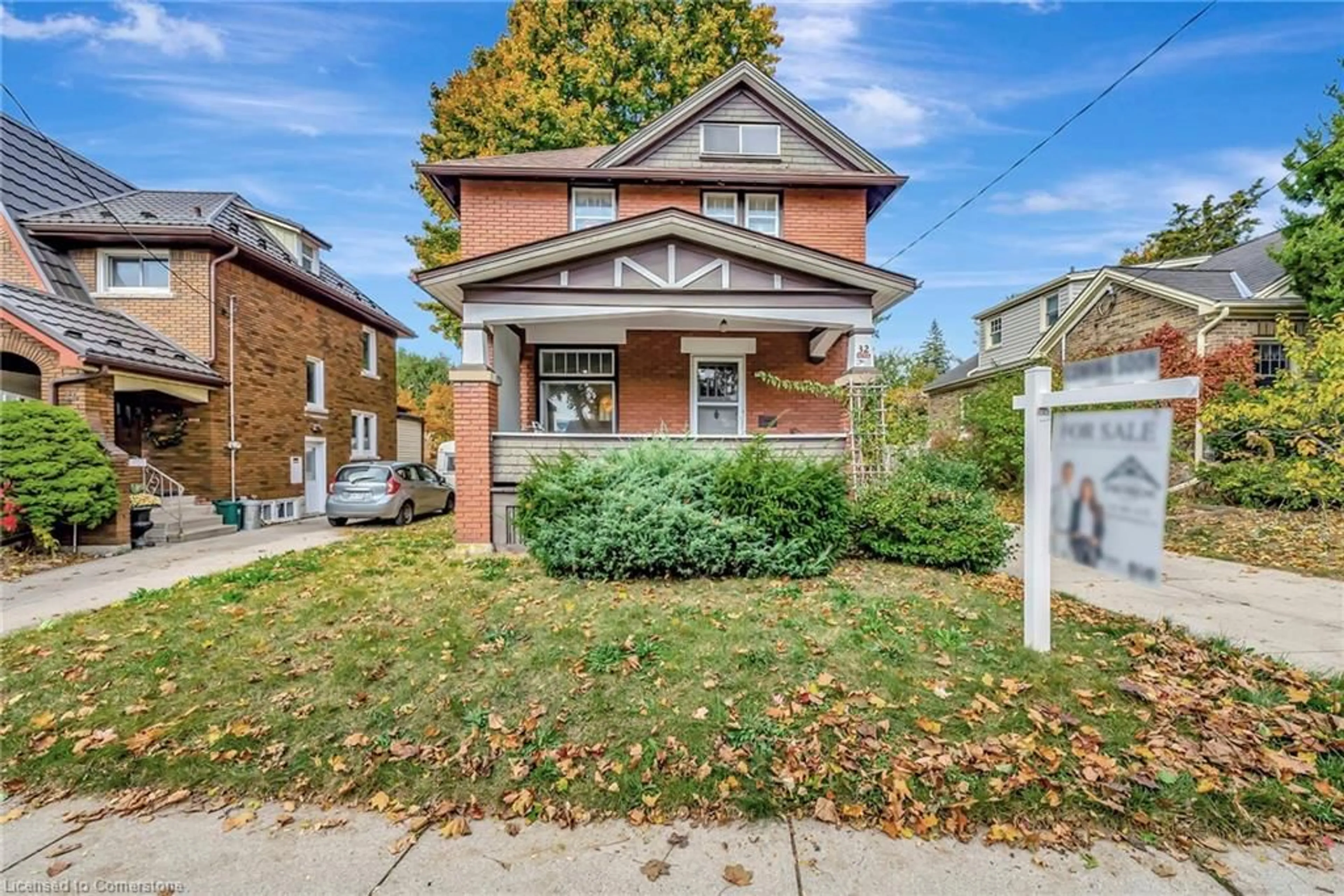 Frontside or backside of a home, cottage for 32 Gildner St, Kitchener Ontario N2G 2H3