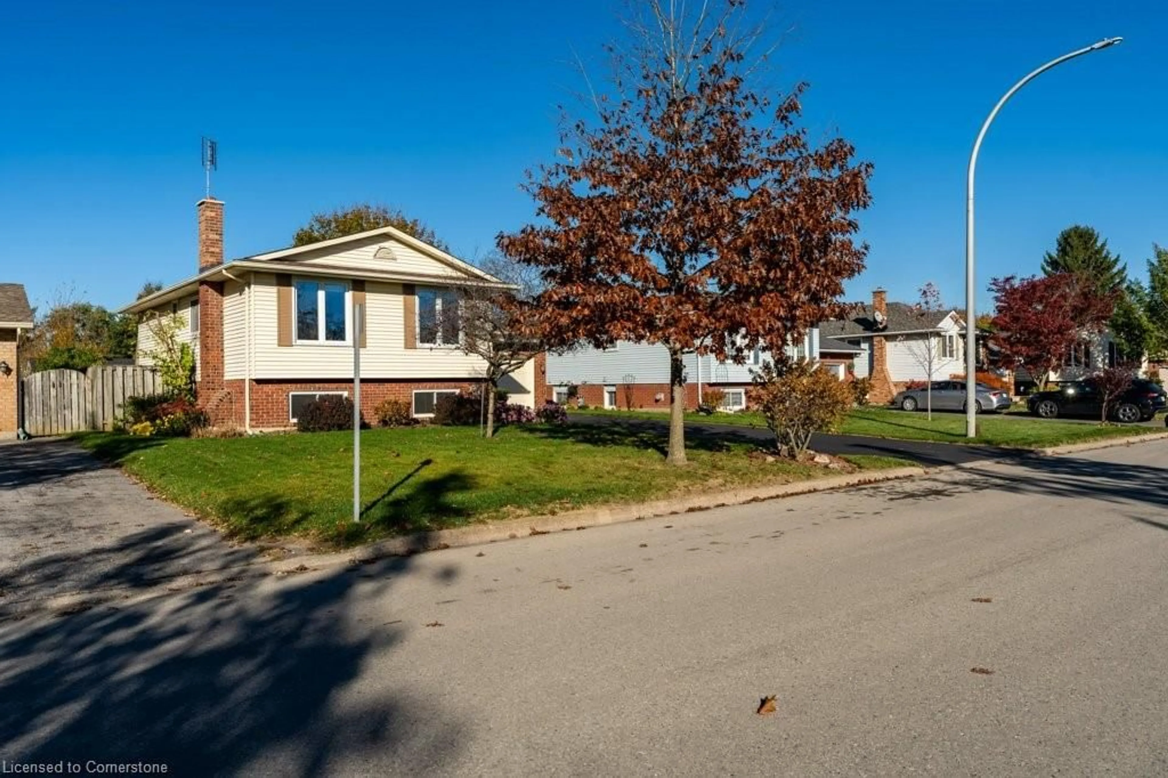 Frontside or backside of a home, the street view for 3949 Vineyard Cres, Vineland Ontario L0R 2C0