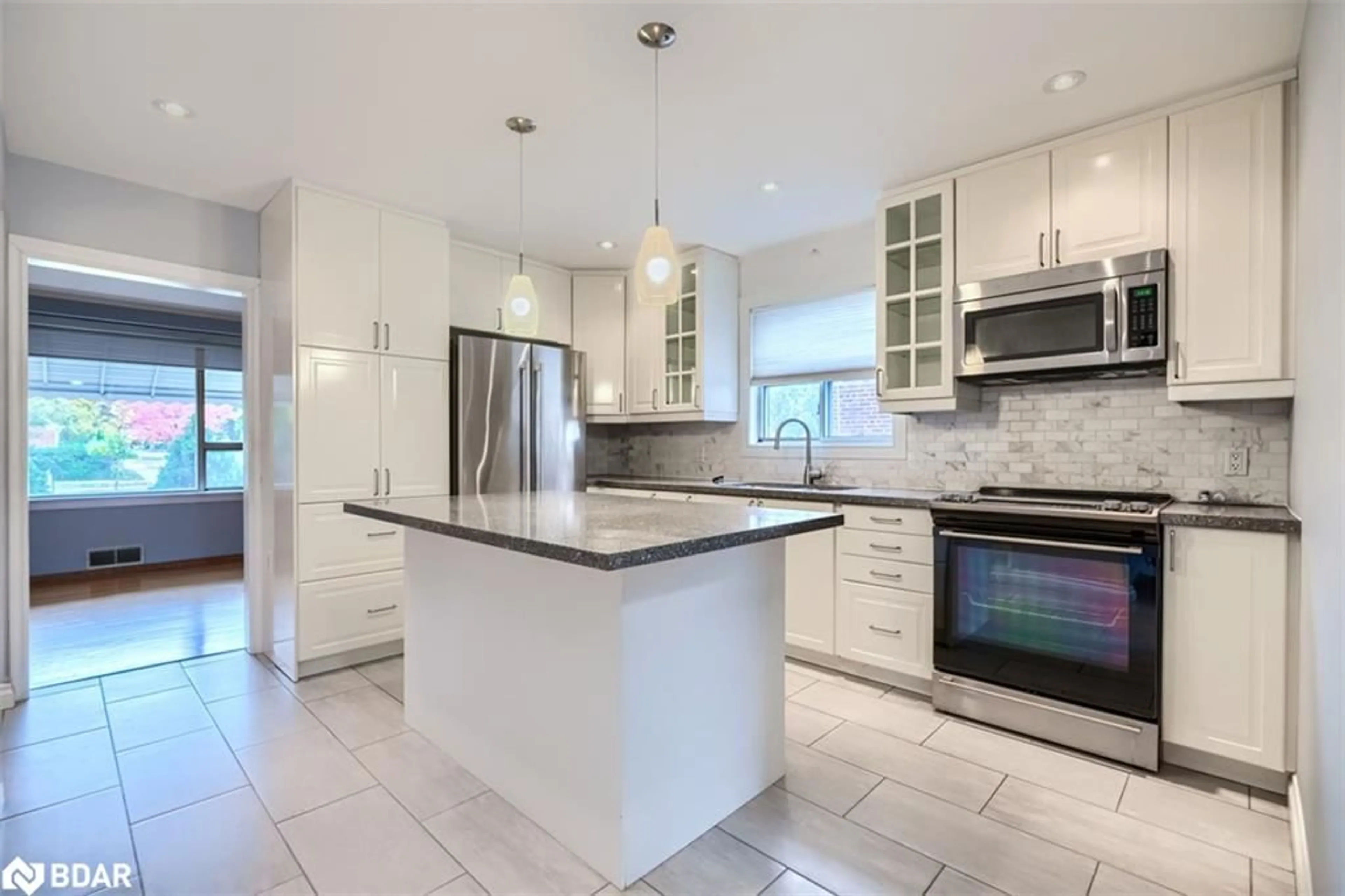 Open concept kitchen for 671 Browns Line #671A, Toronto Ontario M8W 3V7