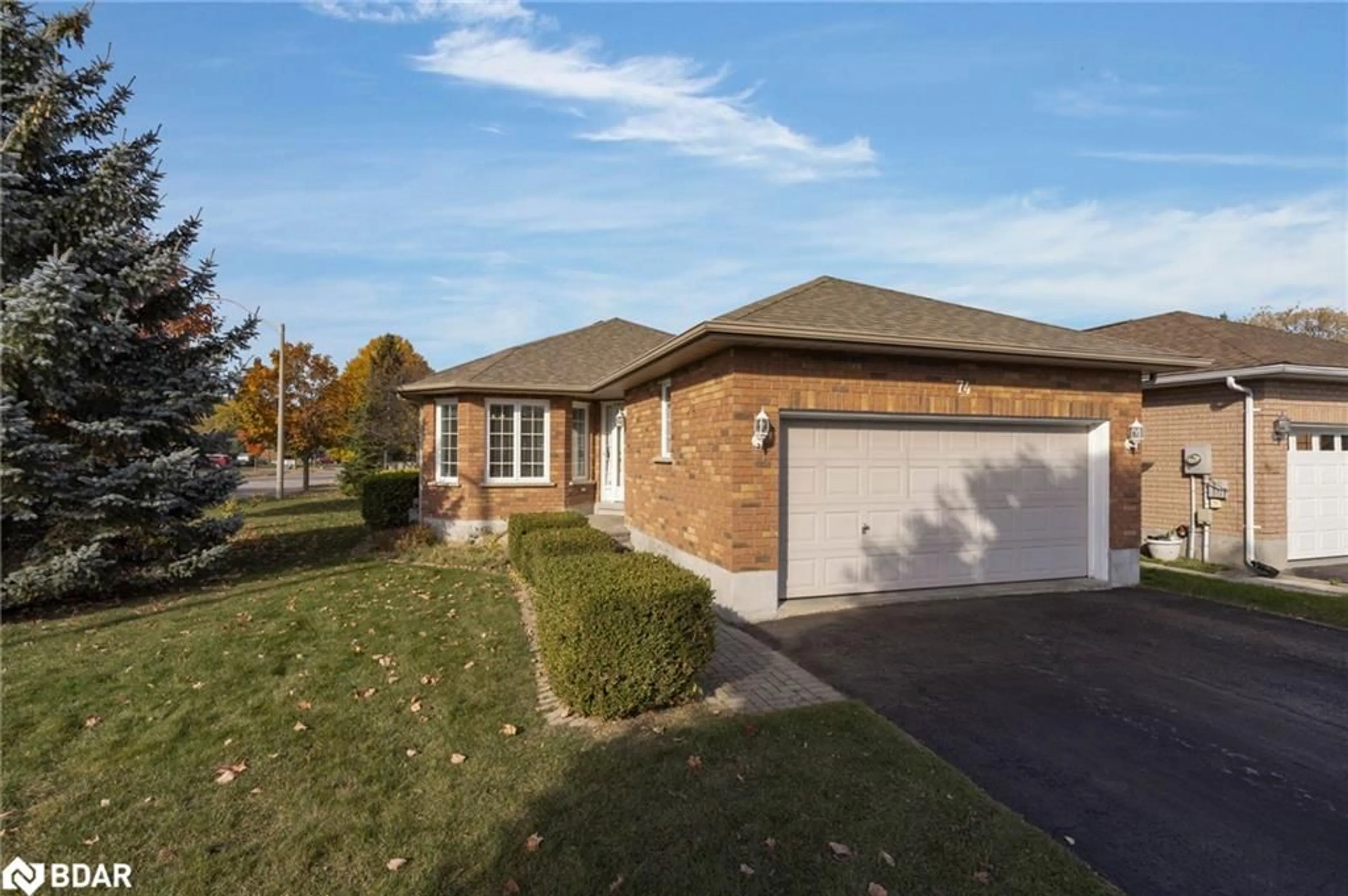 Home with brick exterior material for 74 Buchanan Pl, Barrie Ontario L4M 6B7