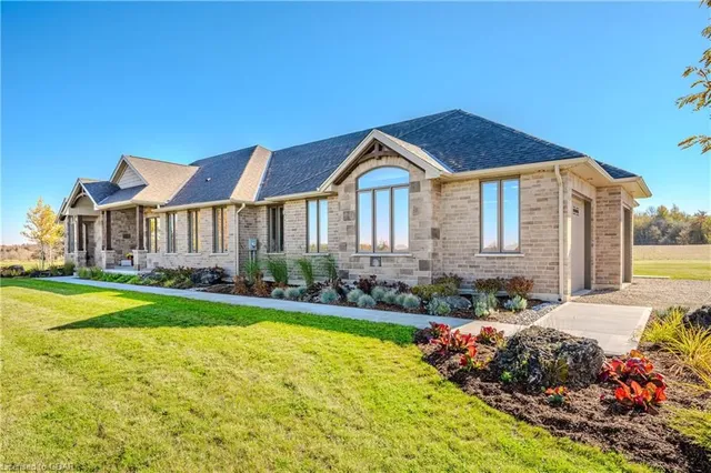 101058 Side Road 10, Belwood 3