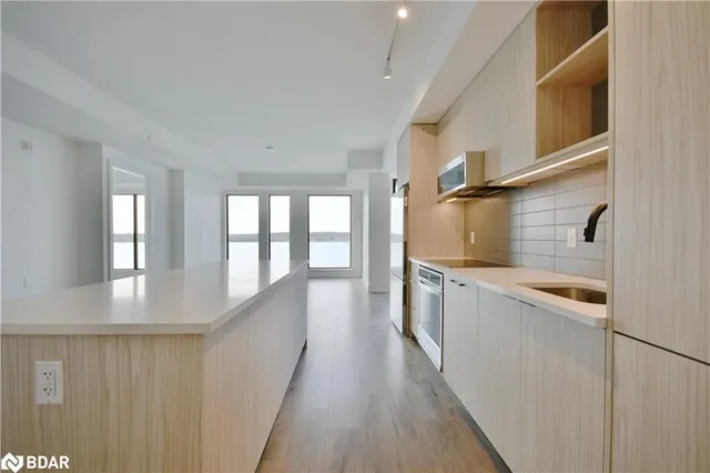 185 Dunlop Street East #702, Barrie 4