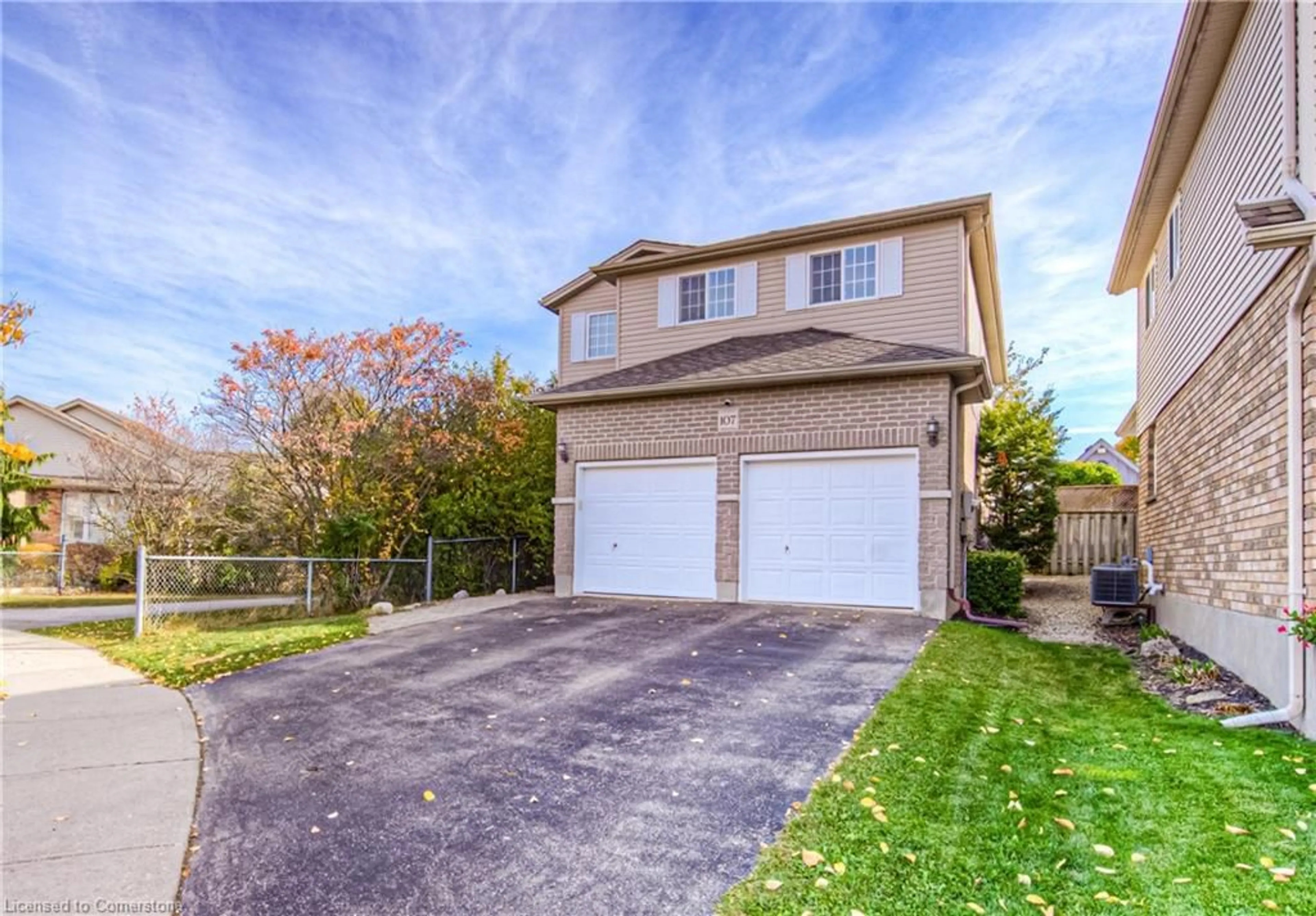 Frontside or backside of a home, the street view for 107 Glencliffe Crt, Kitchener Ontario N2B 3X1