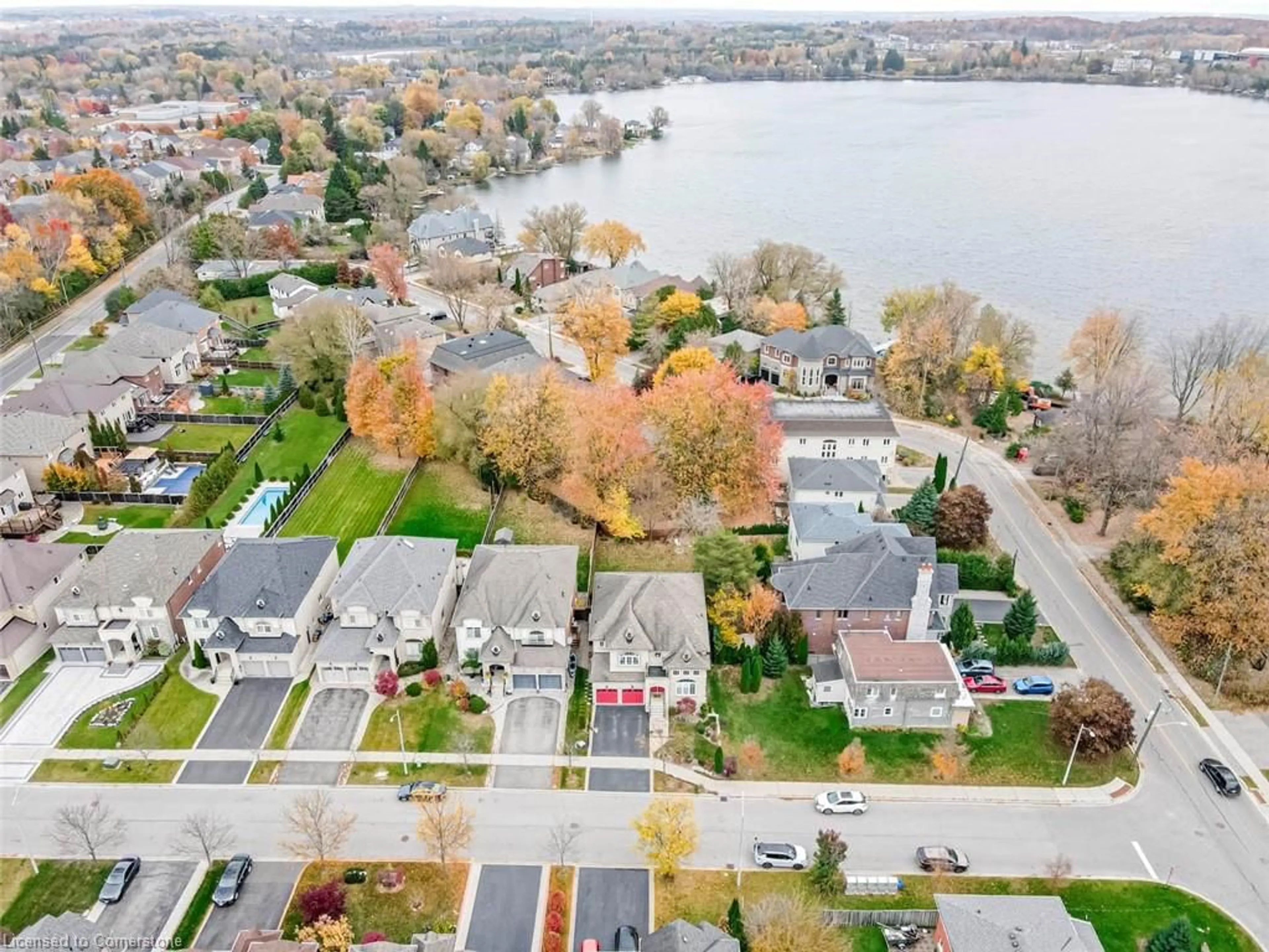 Frontside or backside of a home, lake for 5 Westlea Ave, Richmond Hill Ontario L4E 3A5