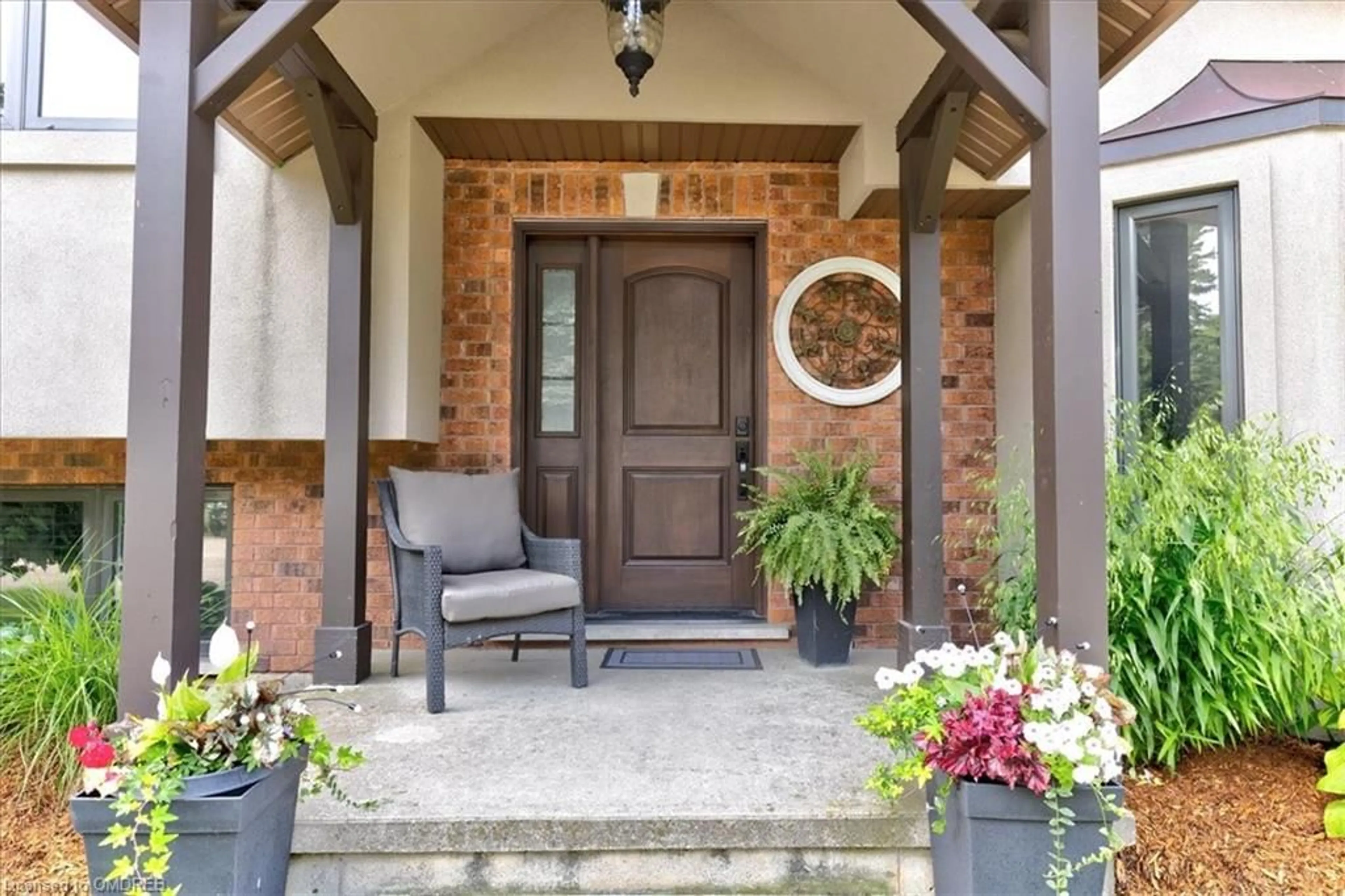 Indoor entryway, wood floors for 2873 Forest Road, Stratford Ontario N5A 6S5