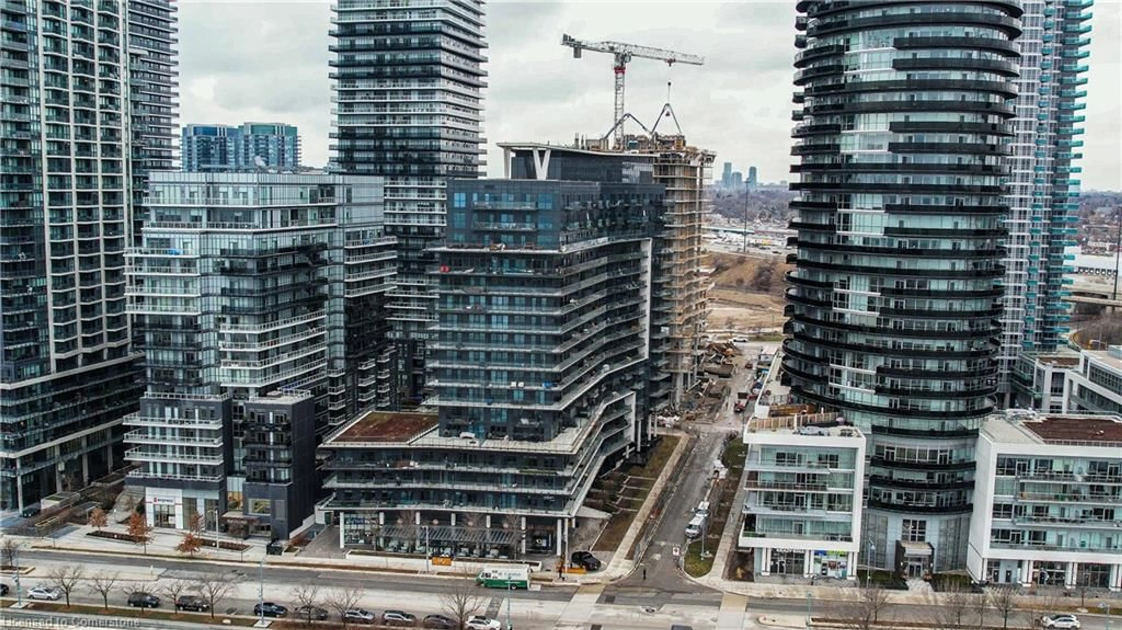 A pic from exterior of the house or condo, the view of city buildings for 39 Annie Craig Dr #905, Toronto Ontario M8V 0H1