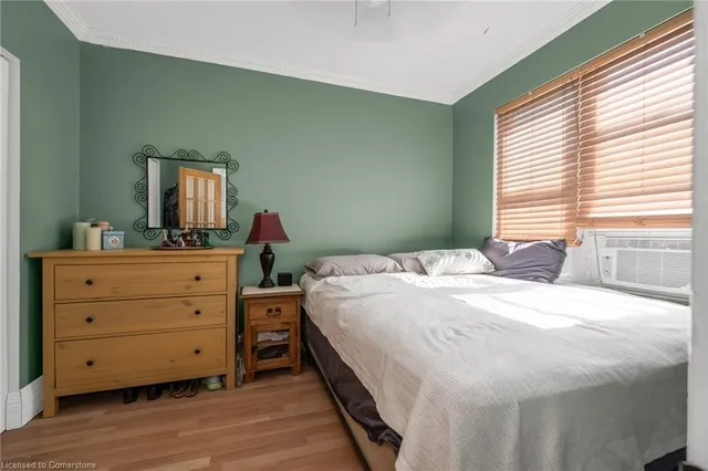 Additional property image - 552 Quebec St